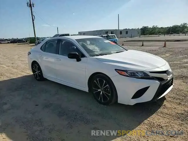 11 Photograph of a damaged car 4T1B11HK9KU198005 TOYOTA CAMRY 2019