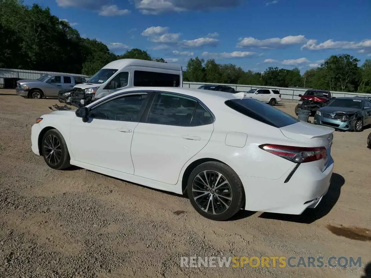 2 Photograph of a damaged car 4T1B11HK9KU198005 TOYOTA CAMRY 2019
