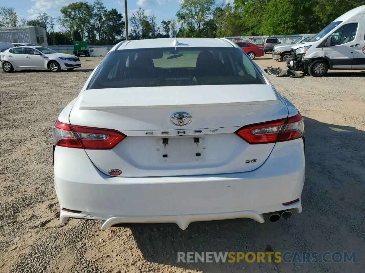 6 Photograph of a damaged car 4T1B11HK9KU198005 TOYOTA CAMRY 2019