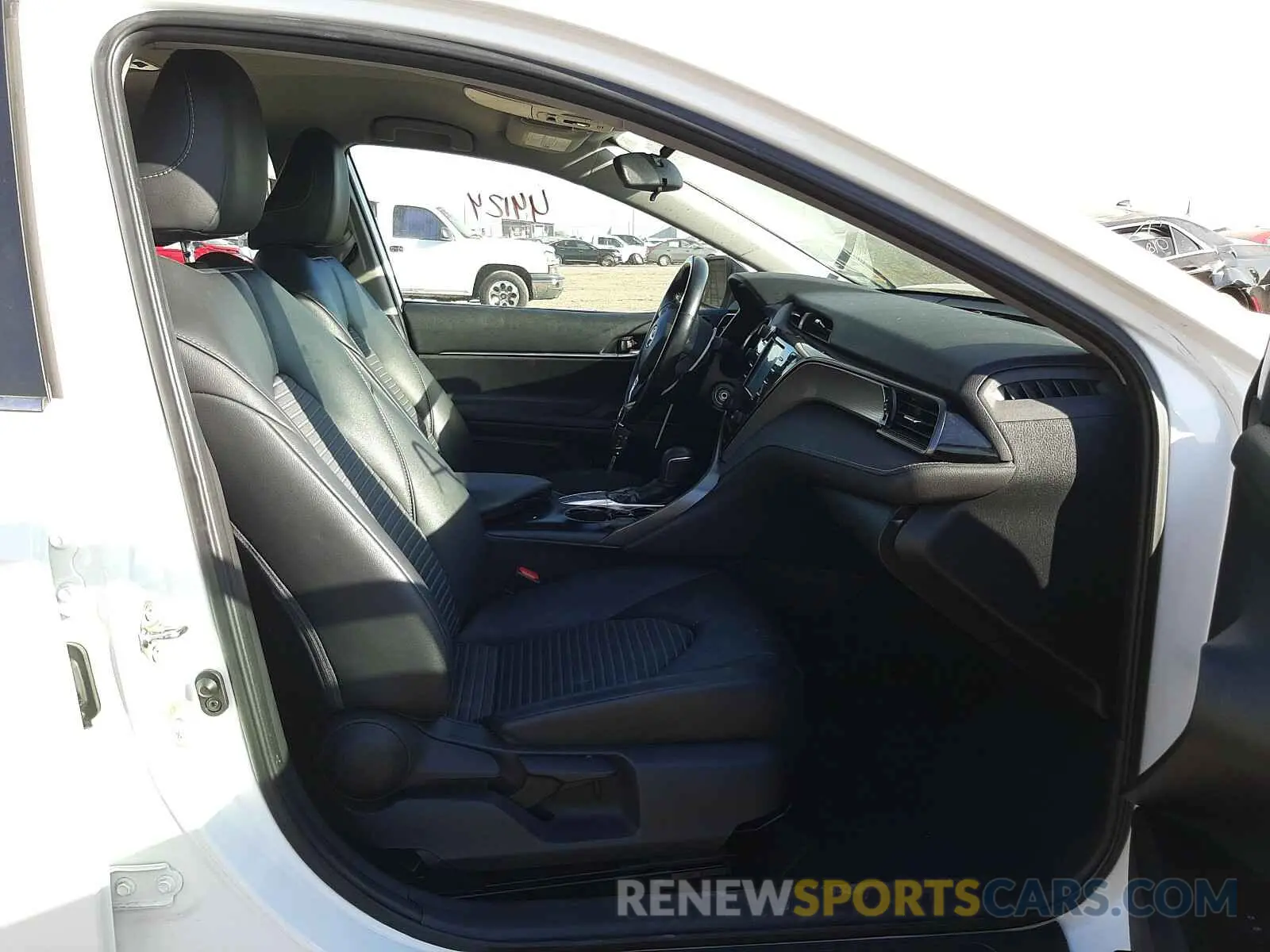 5 Photograph of a damaged car 4T1B11HK9KU202943 TOYOTA CAMRY 2019