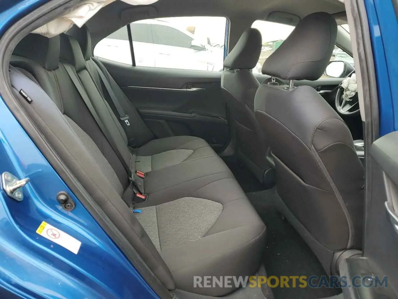 10 Фотография поврежденного автомобиля 4T1B11HK9KU203865 TOYOTA CAMRY 2019