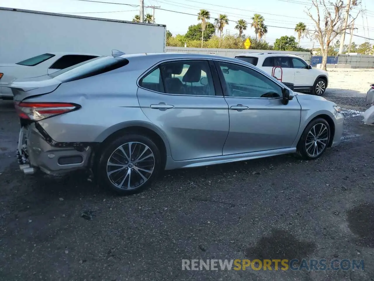 3 Photograph of a damaged car 4T1B11HK9KU211707 TOYOTA CAMRY 2019