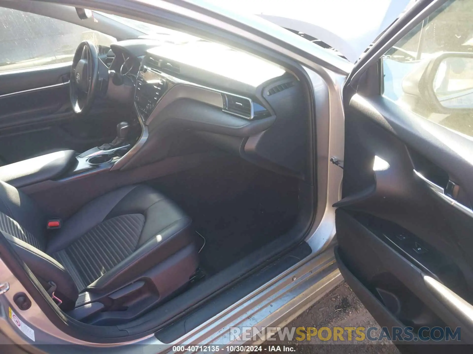5 Photograph of a damaged car 4T1B11HK9KU212100 TOYOTA CAMRY 2019