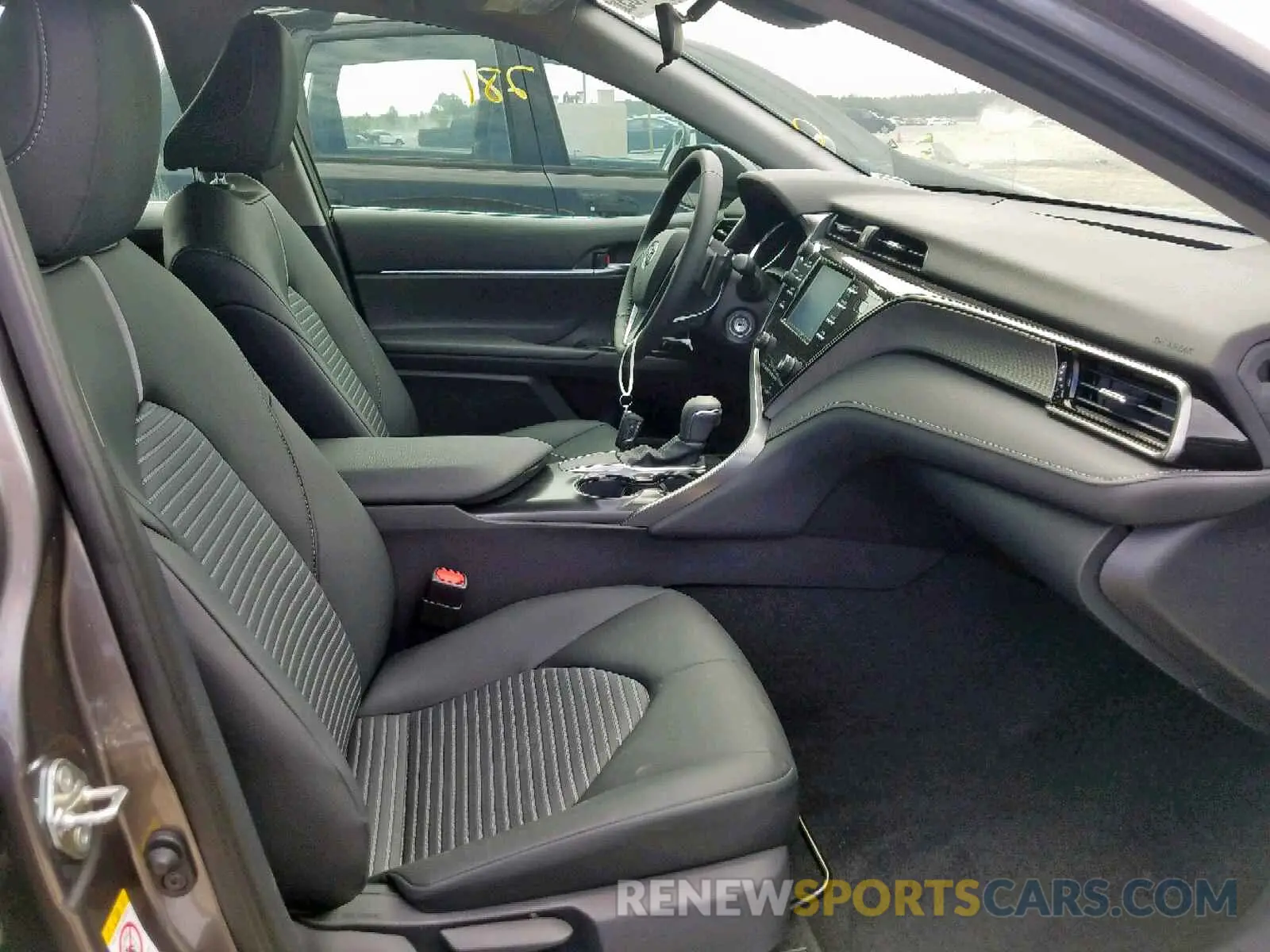 5 Photograph of a damaged car 4T1B11HK9KU221928 TOYOTA CAMRY 2019