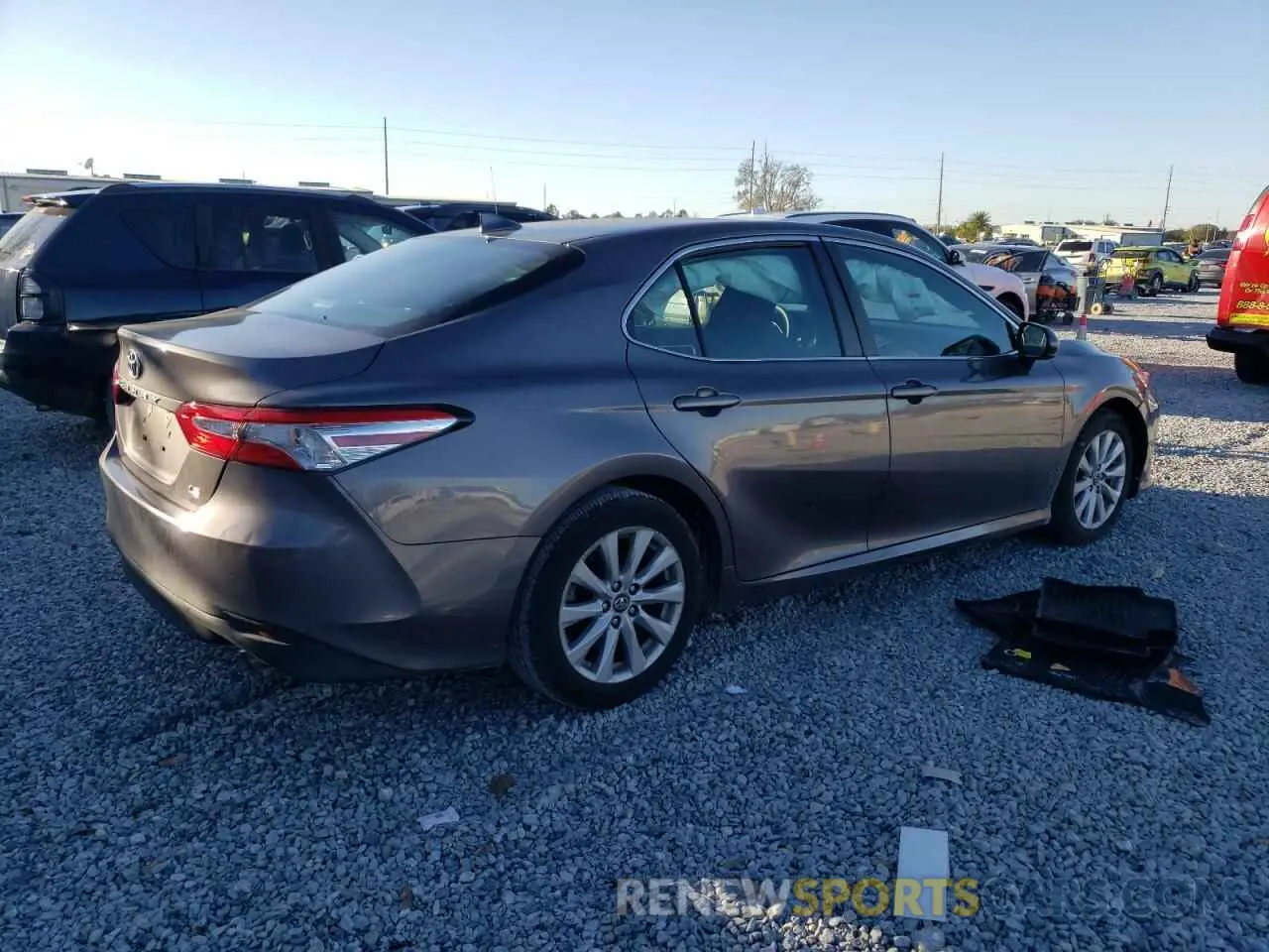 3 Фотография поврежденного автомобиля 4T1B11HK9KU223596 TOYOTA CAMRY 2019