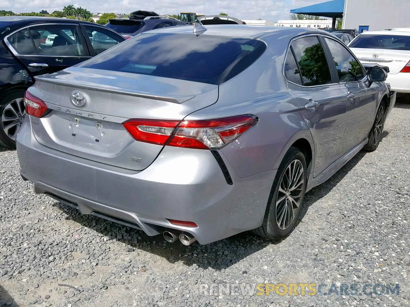4 Photograph of a damaged car 4T1B11HK9KU223694 TOYOTA CAMRY 2019