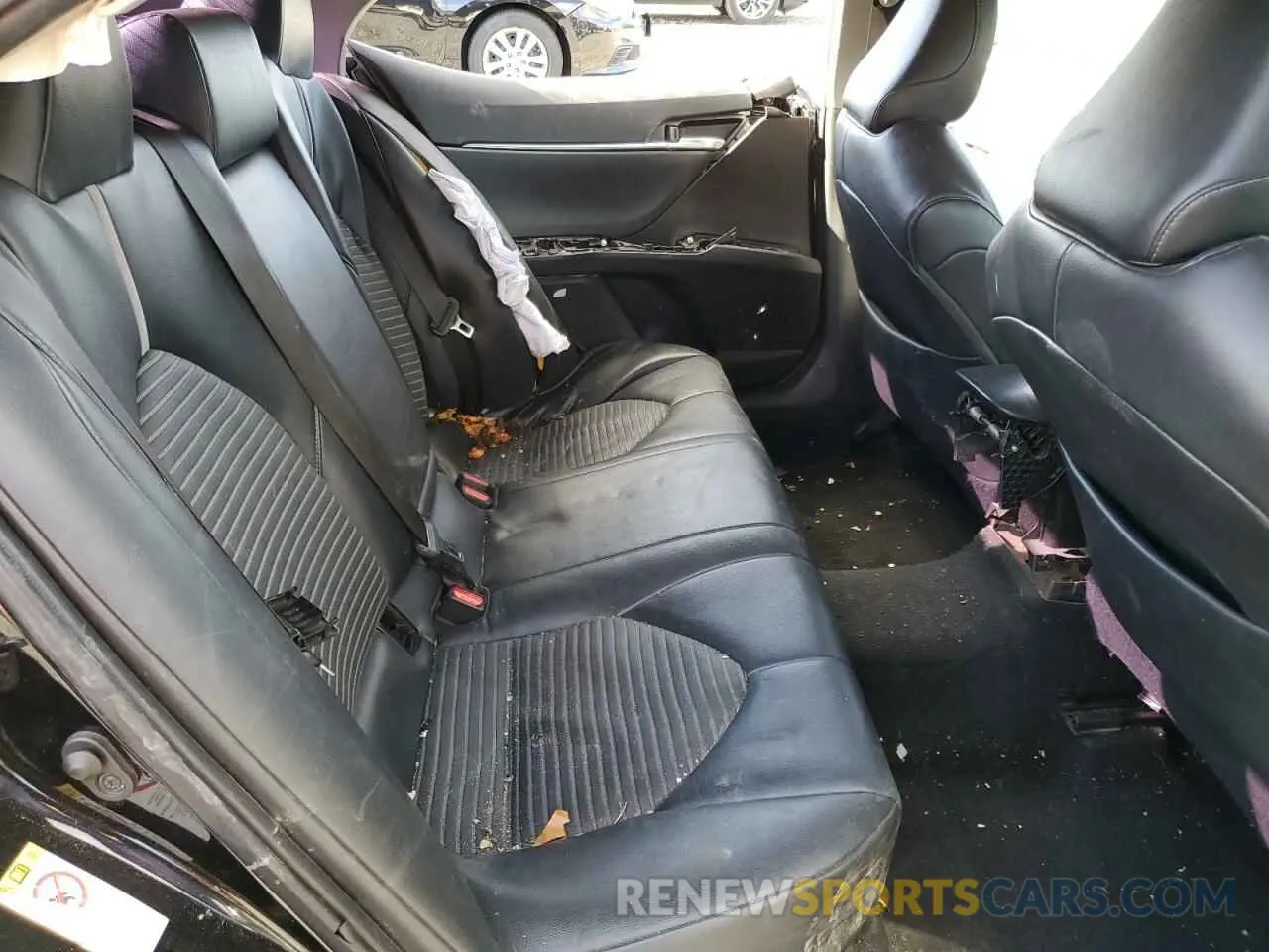 10 Photograph of a damaged car 4T1B11HK9KU233691 TOYOTA CAMRY 2019
