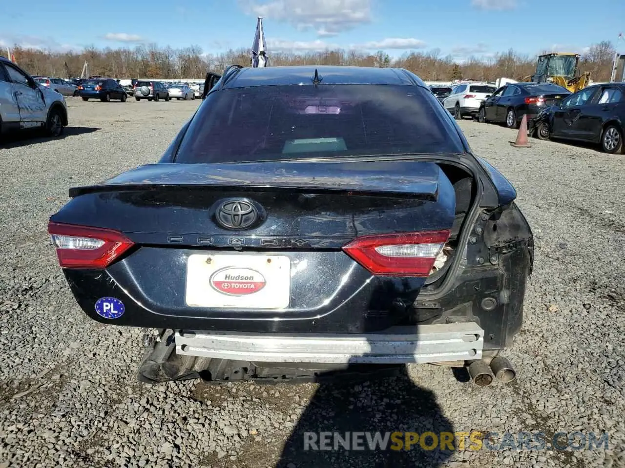 6 Photograph of a damaged car 4T1B11HK9KU233691 TOYOTA CAMRY 2019