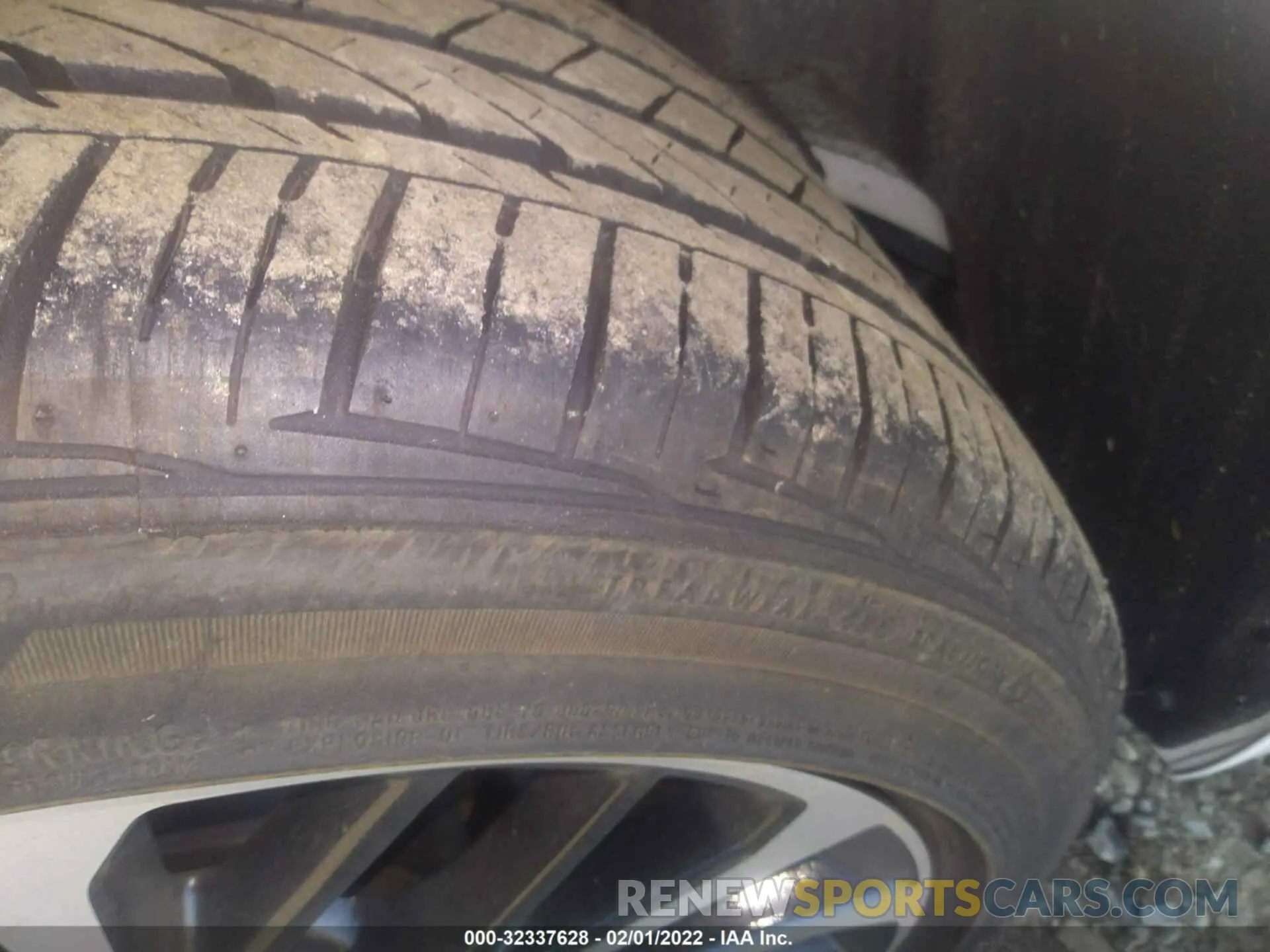 14 Photograph of a damaged car 4T1B11HK9KU234789 TOYOTA CAMRY 2019