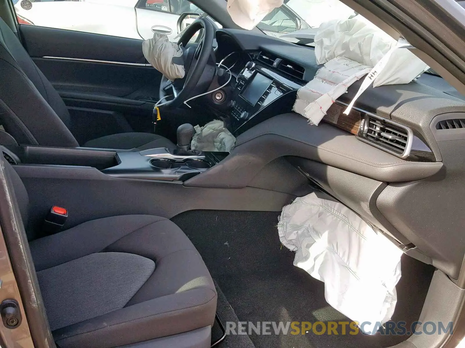 5 Photograph of a damaged car 4T1B11HK9KU239572 TOYOTA CAMRY 2019