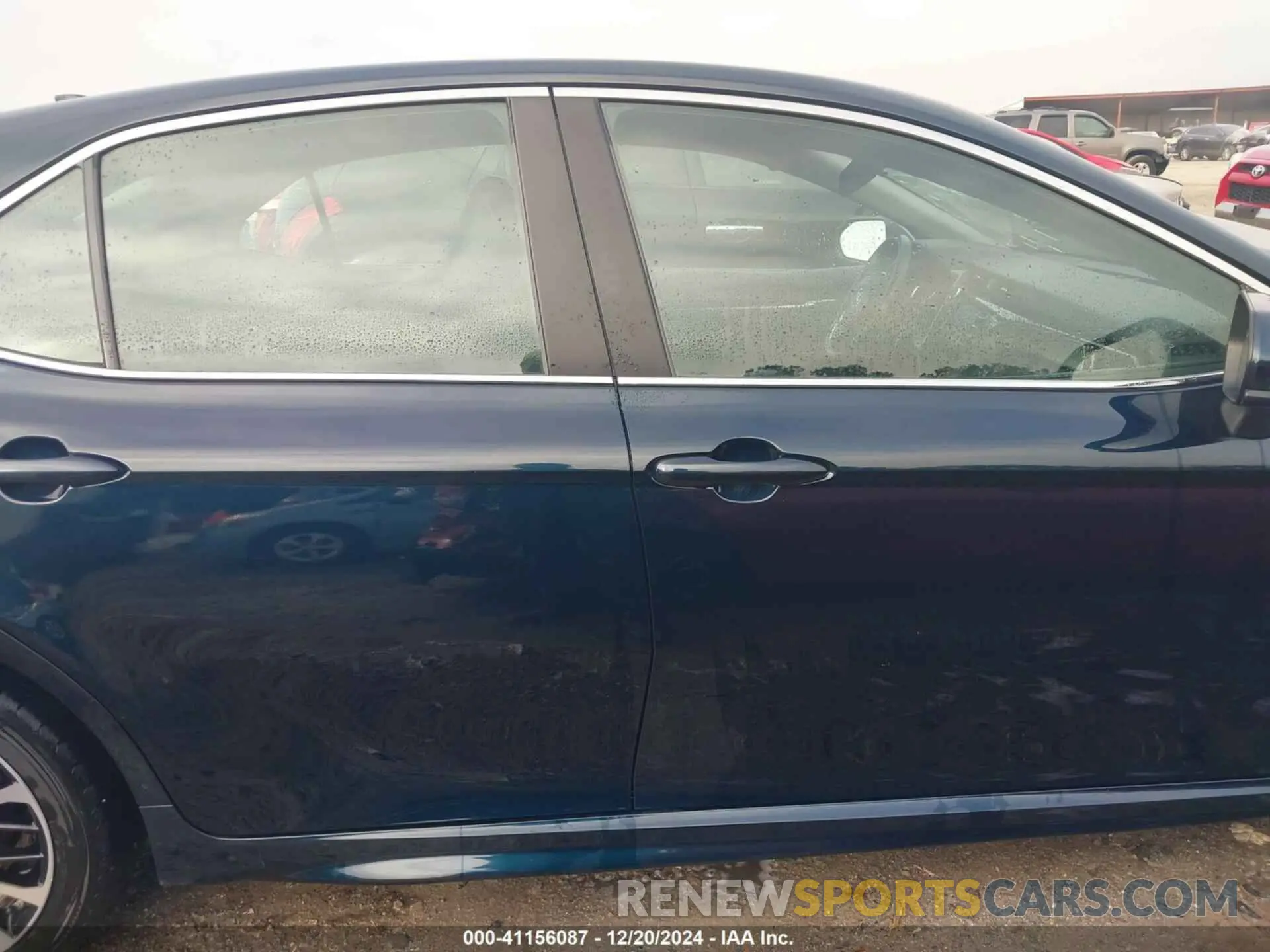 14 Photograph of a damaged car 4T1B11HK9KU245727 TOYOTA CAMRY 2019