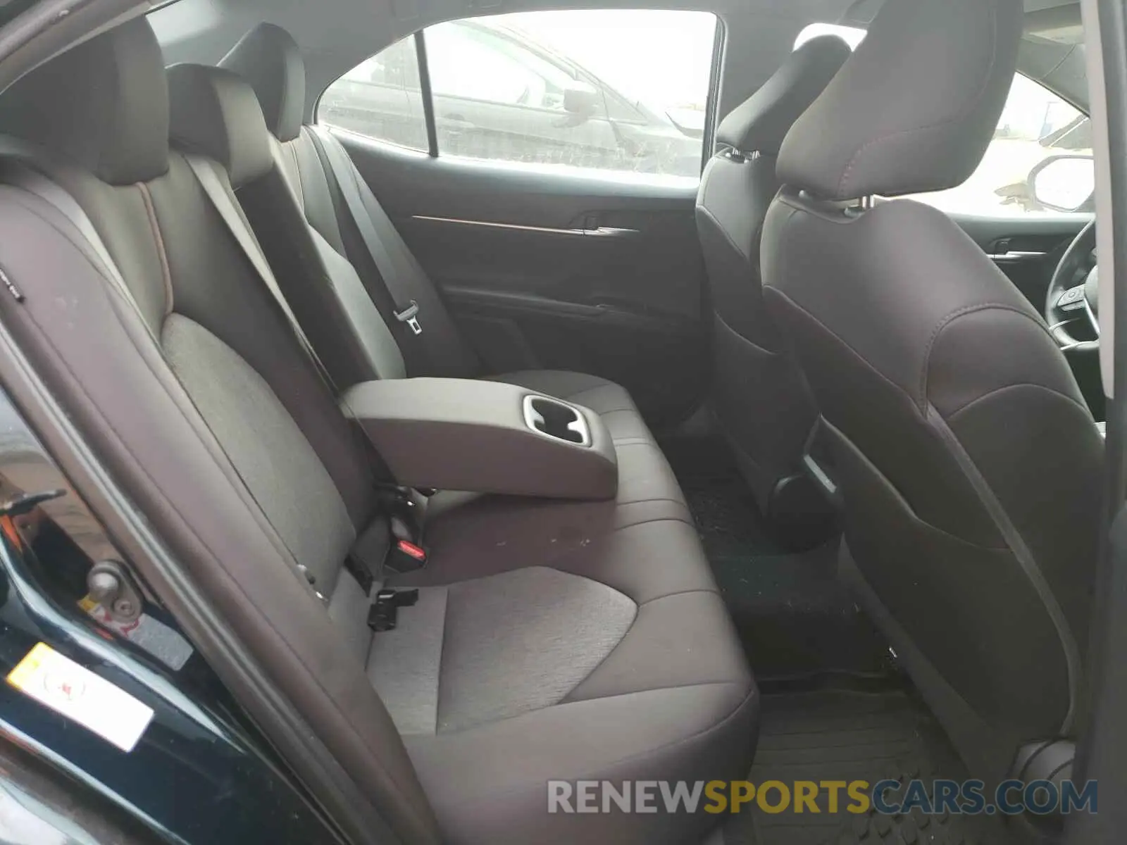 6 Photograph of a damaged car 4T1B11HK9KU248143 TOYOTA CAMRY 2019