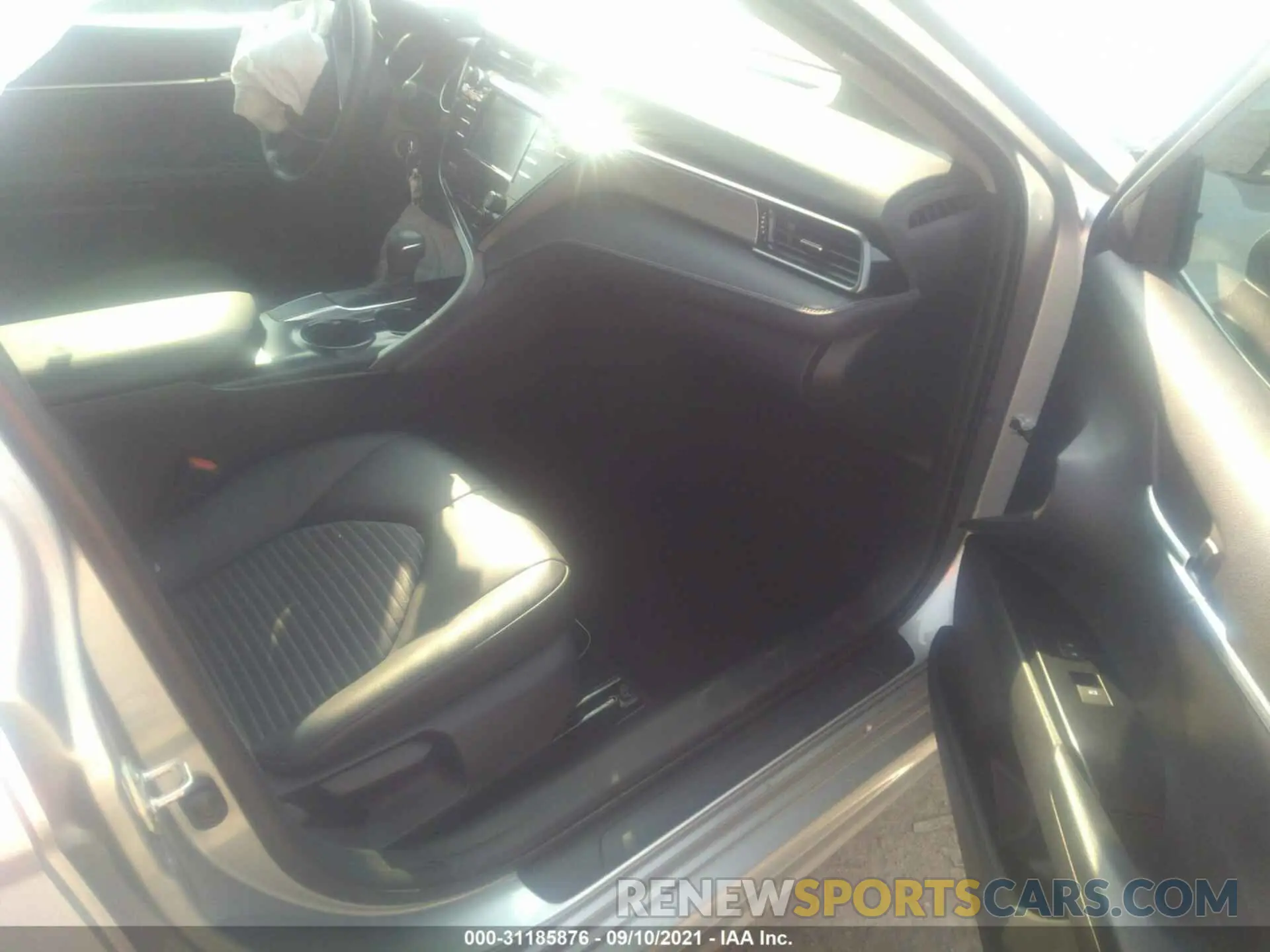 5 Photograph of a damaged car 4T1B11HK9KU254069 TOYOTA CAMRY 2019