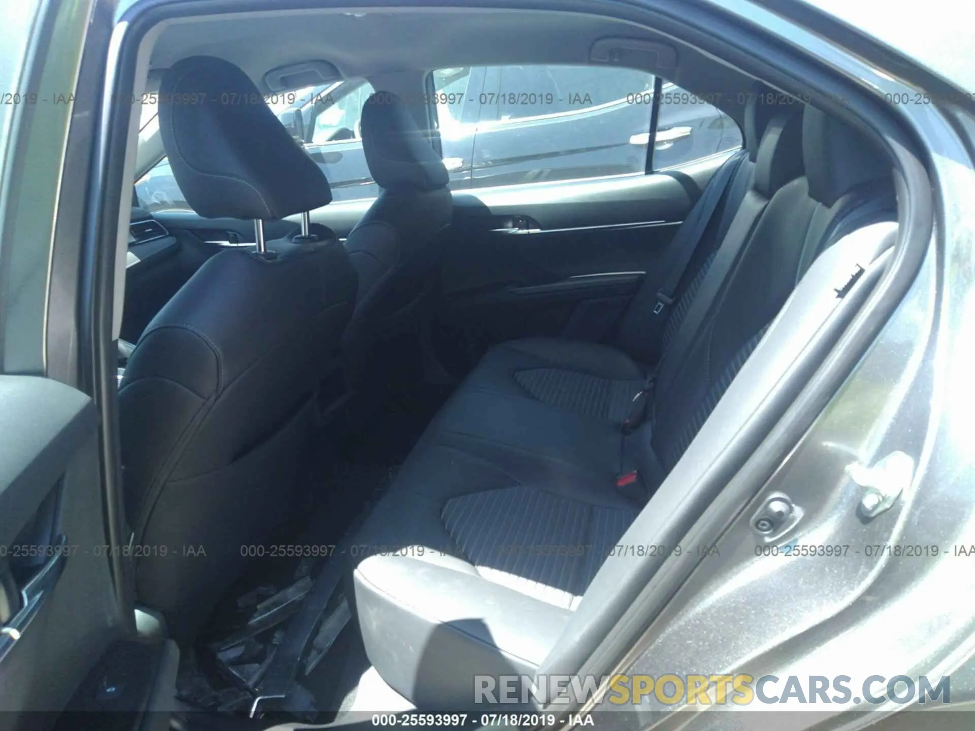 8 Photograph of a damaged car 4T1B11HK9KU254640 TOYOTA CAMRY 2019