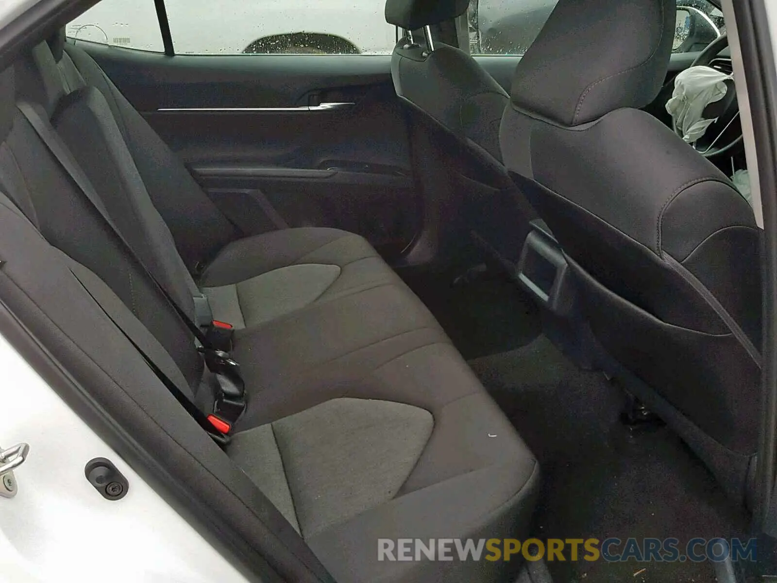 6 Photograph of a damaged car 4T1B11HK9KU257151 TOYOTA CAMRY 2019