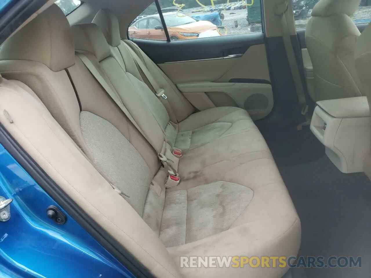 6 Photograph of a damaged car 4T1B11HK9KU260289 TOYOTA CAMRY 2019