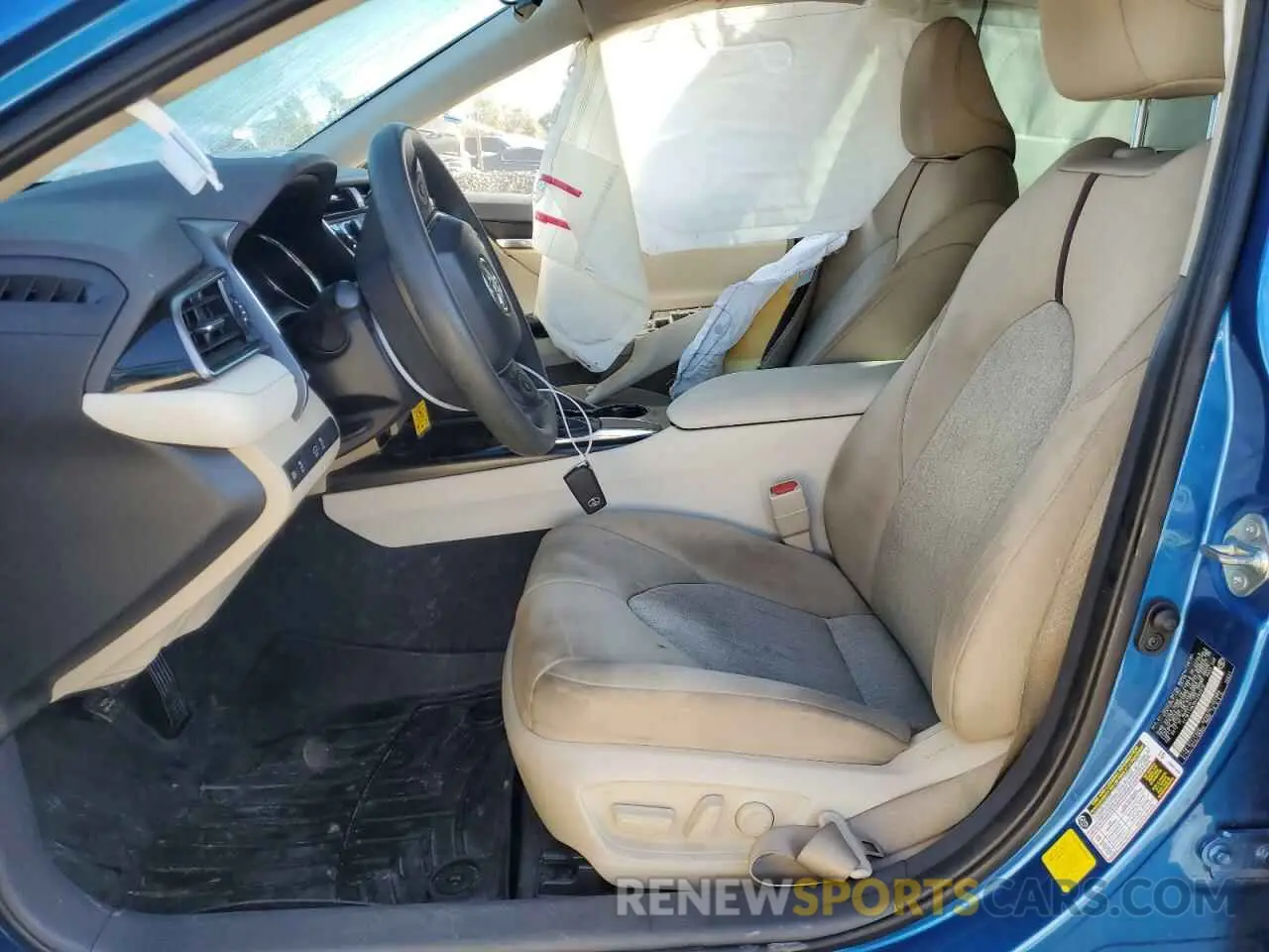 7 Photograph of a damaged car 4T1B11HK9KU260910 TOYOTA CAMRY 2019