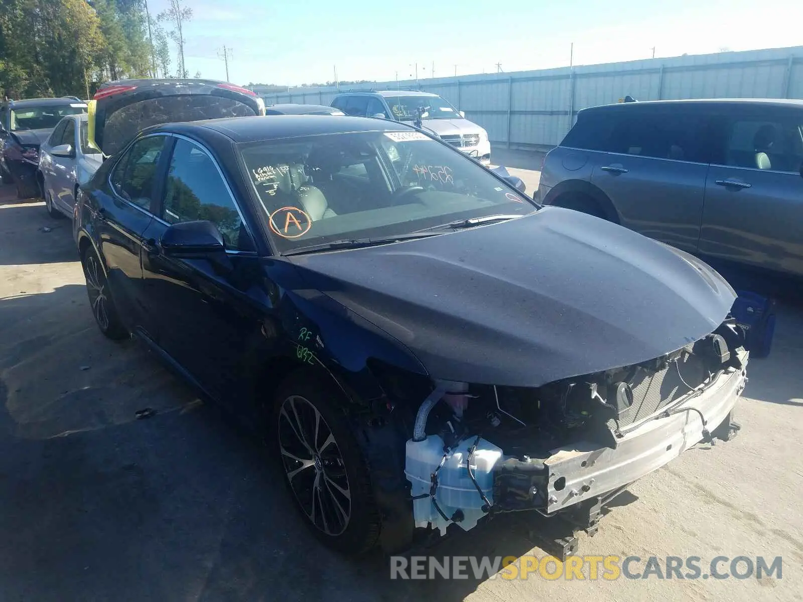 1 Photograph of a damaged car 4T1B11HK9KU280381 TOYOTA CAMRY 2019