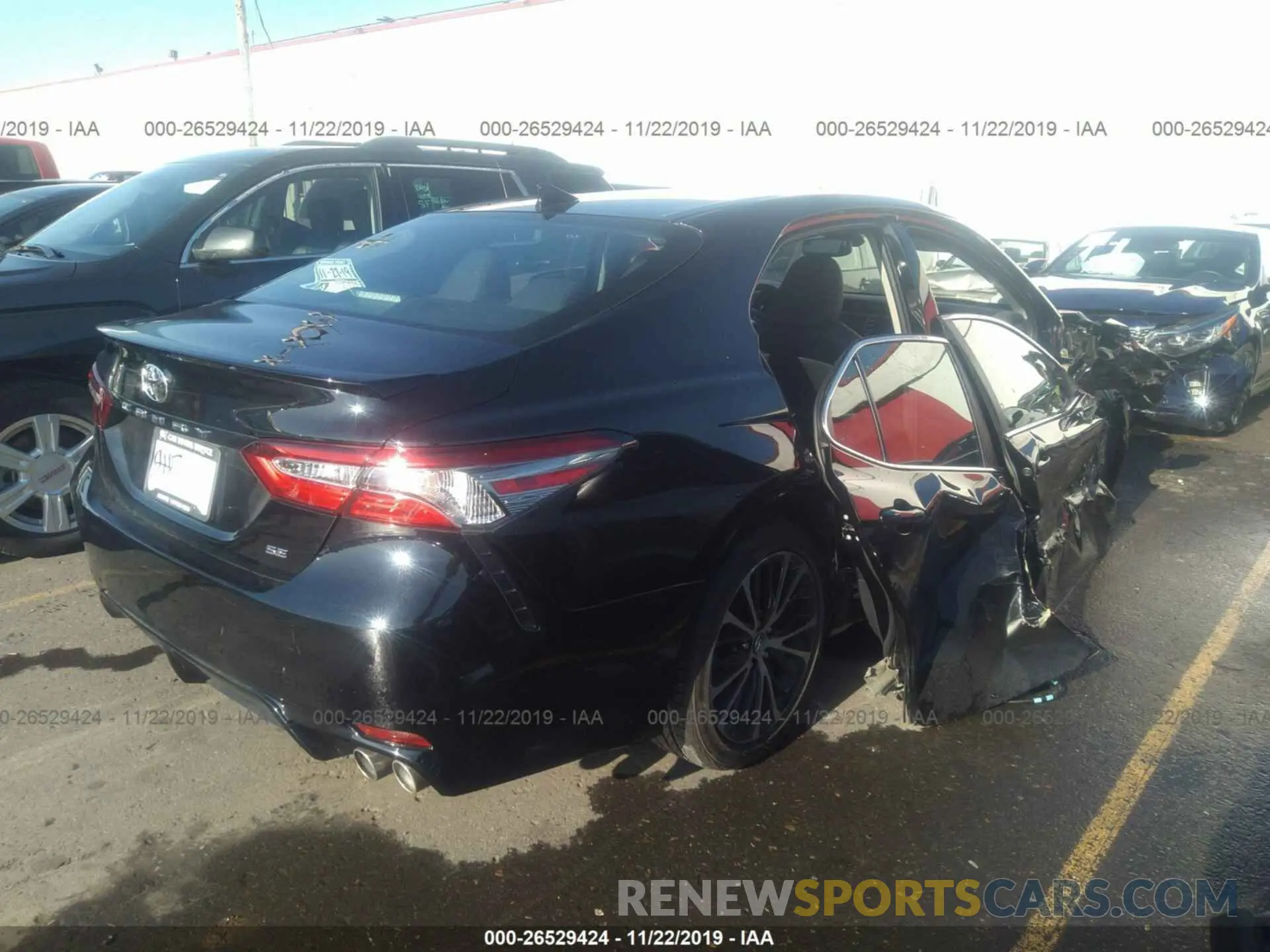 4 Photograph of a damaged car 4T1B11HK9KU283930 TOYOTA CAMRY 2019