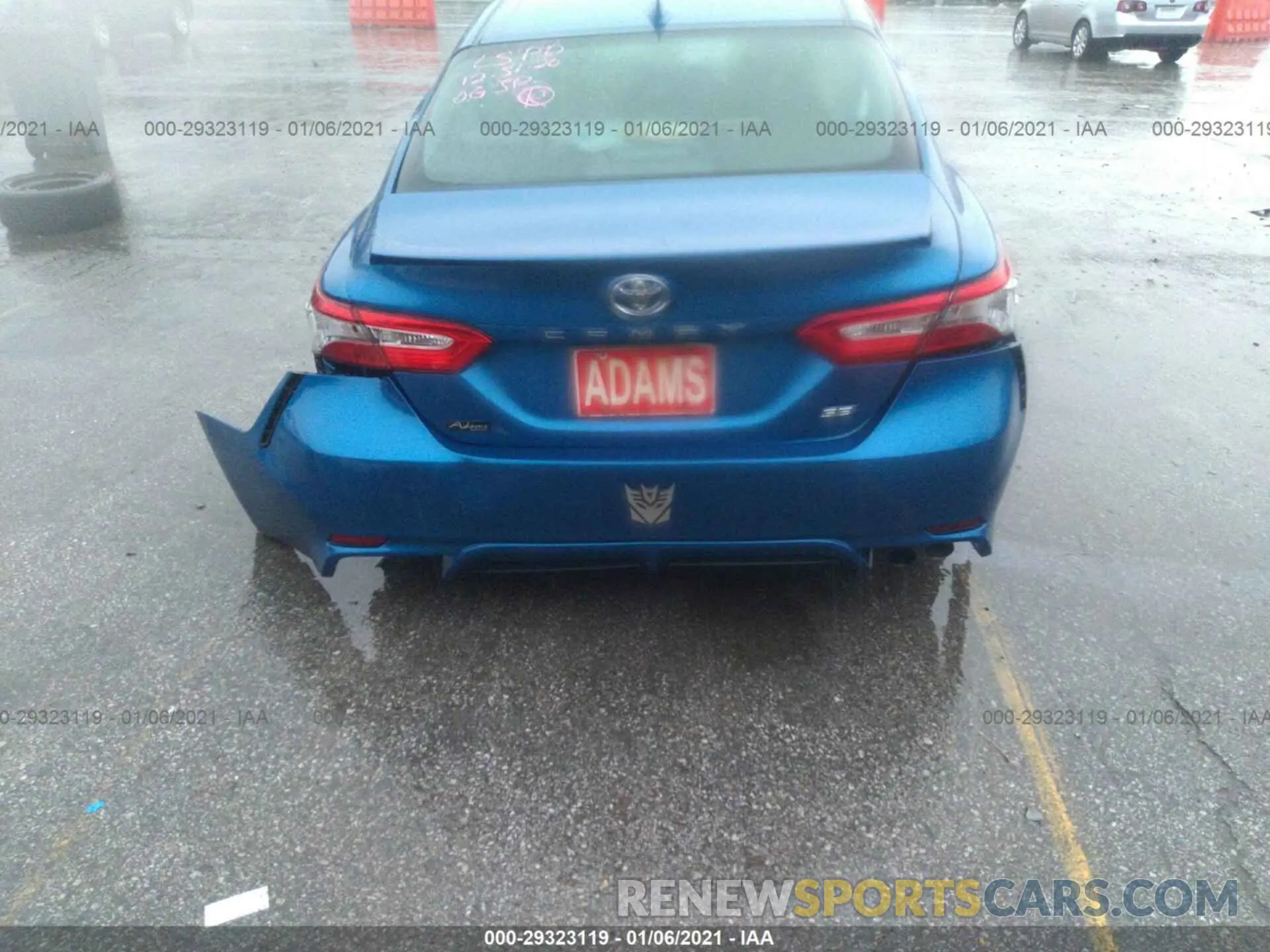 6 Photograph of a damaged car 4T1B11HK9KU291171 TOYOTA CAMRY 2019