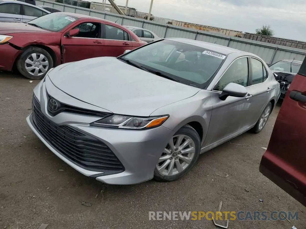 1 Фотография поврежденного автомобиля 4T1B11HK9KU684202 TOYOTA CAMRY 2019