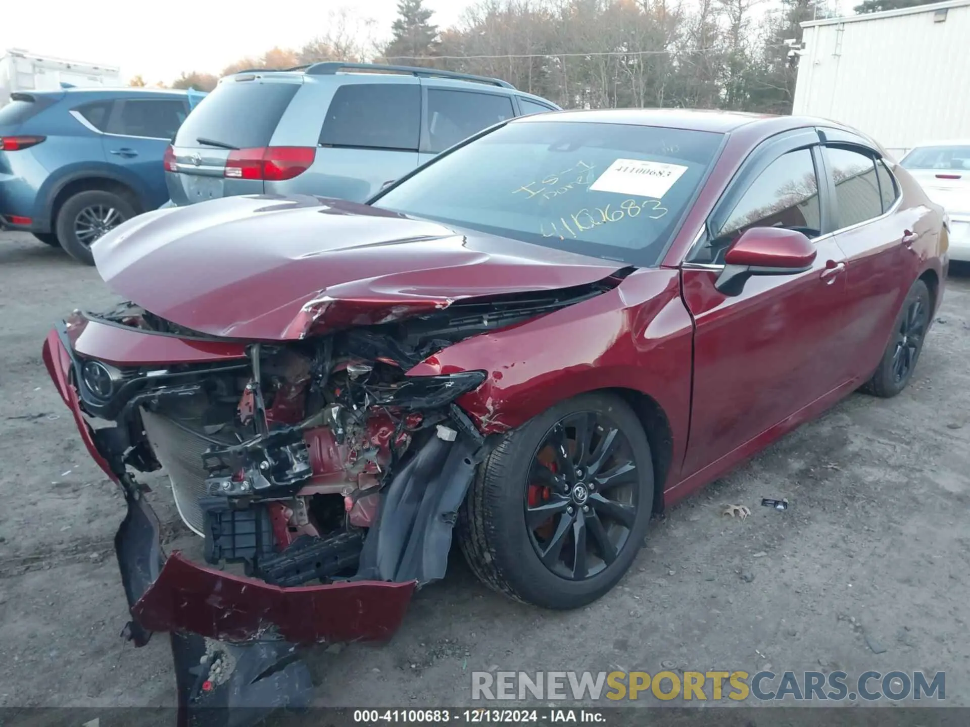 2 Photograph of a damaged car 4T1B11HK9KU692252 TOYOTA CAMRY 2019