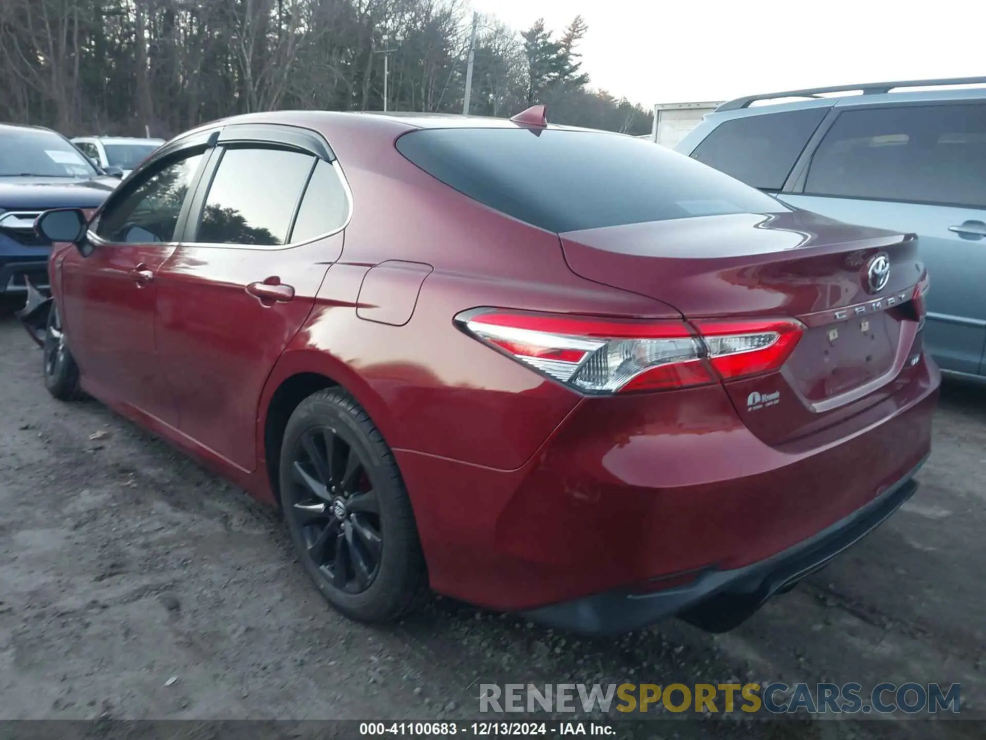 3 Photograph of a damaged car 4T1B11HK9KU692252 TOYOTA CAMRY 2019