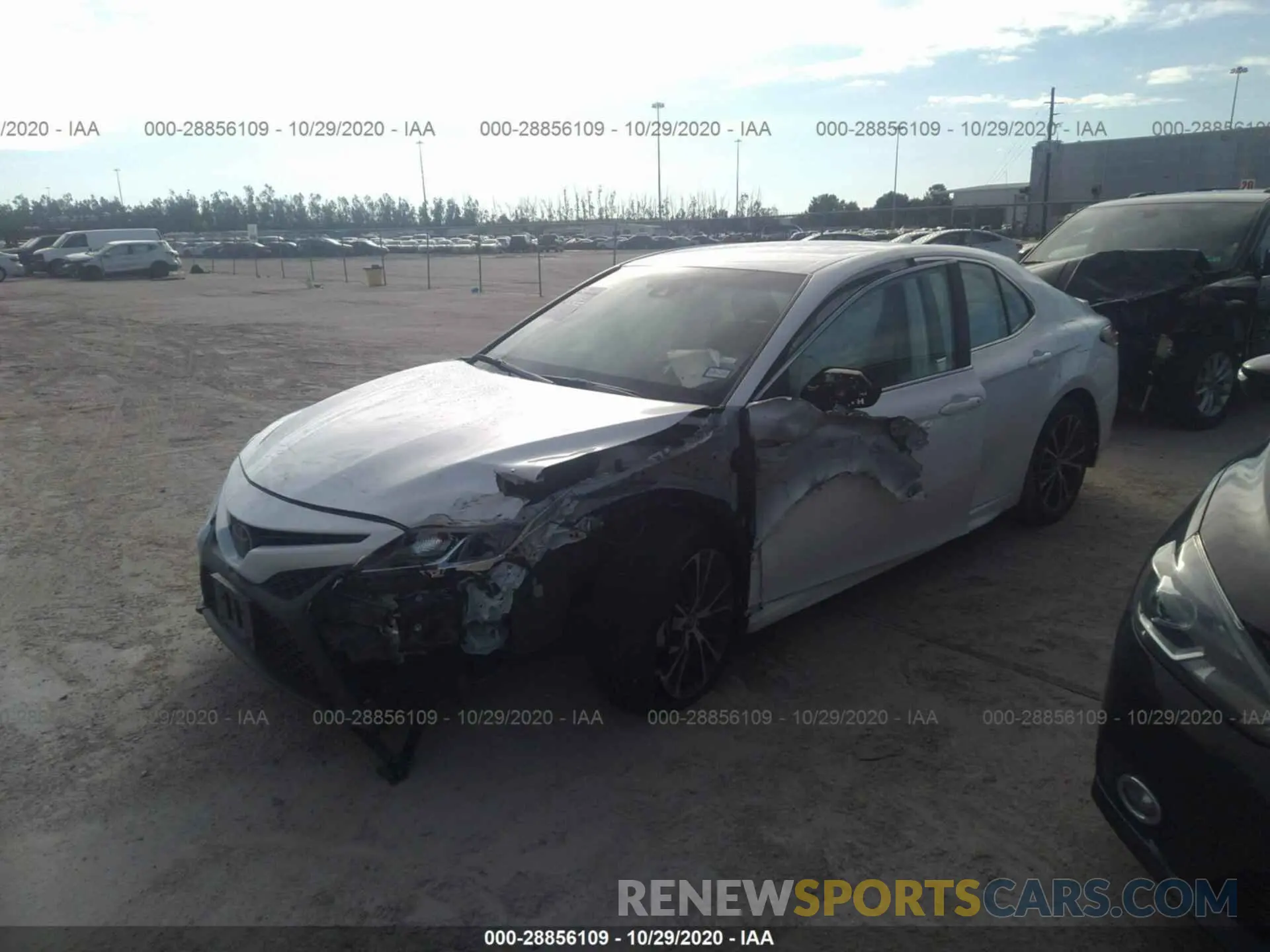 2 Photograph of a damaged car 4T1B11HK9KU696673 TOYOTA CAMRY 2019