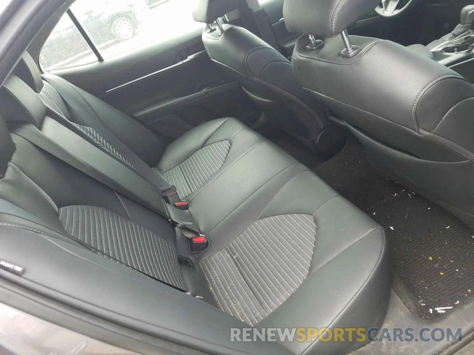 6 Photograph of a damaged car 4T1B11HK9KU699587 TOYOTA CAMRY 2019