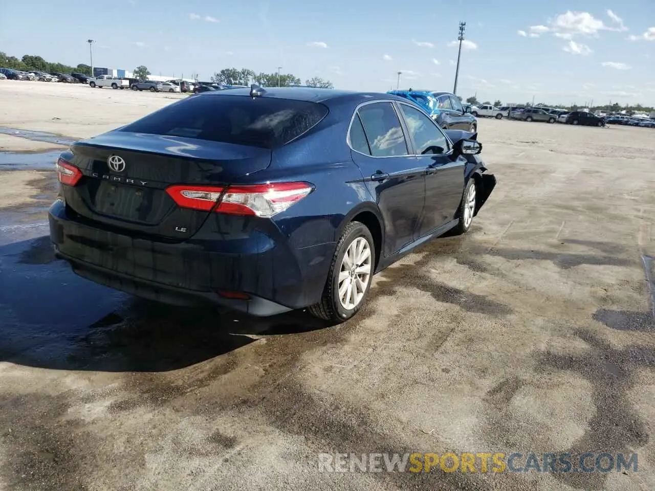 4 Photograph of a damaged car 4T1B11HK9KU705825 TOYOTA CAMRY 2019