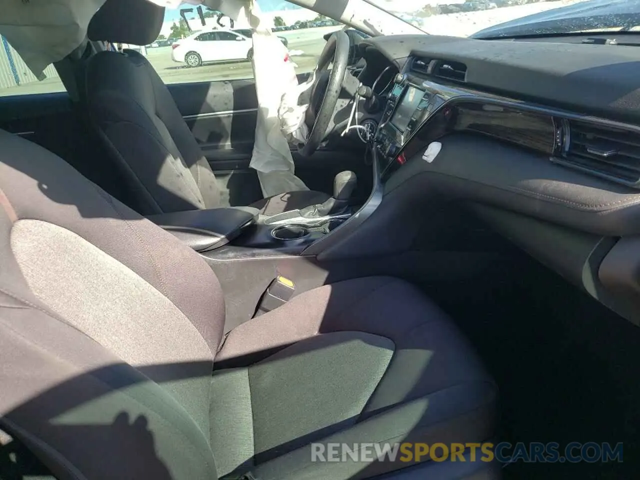 5 Photograph of a damaged car 4T1B11HK9KU705825 TOYOTA CAMRY 2019