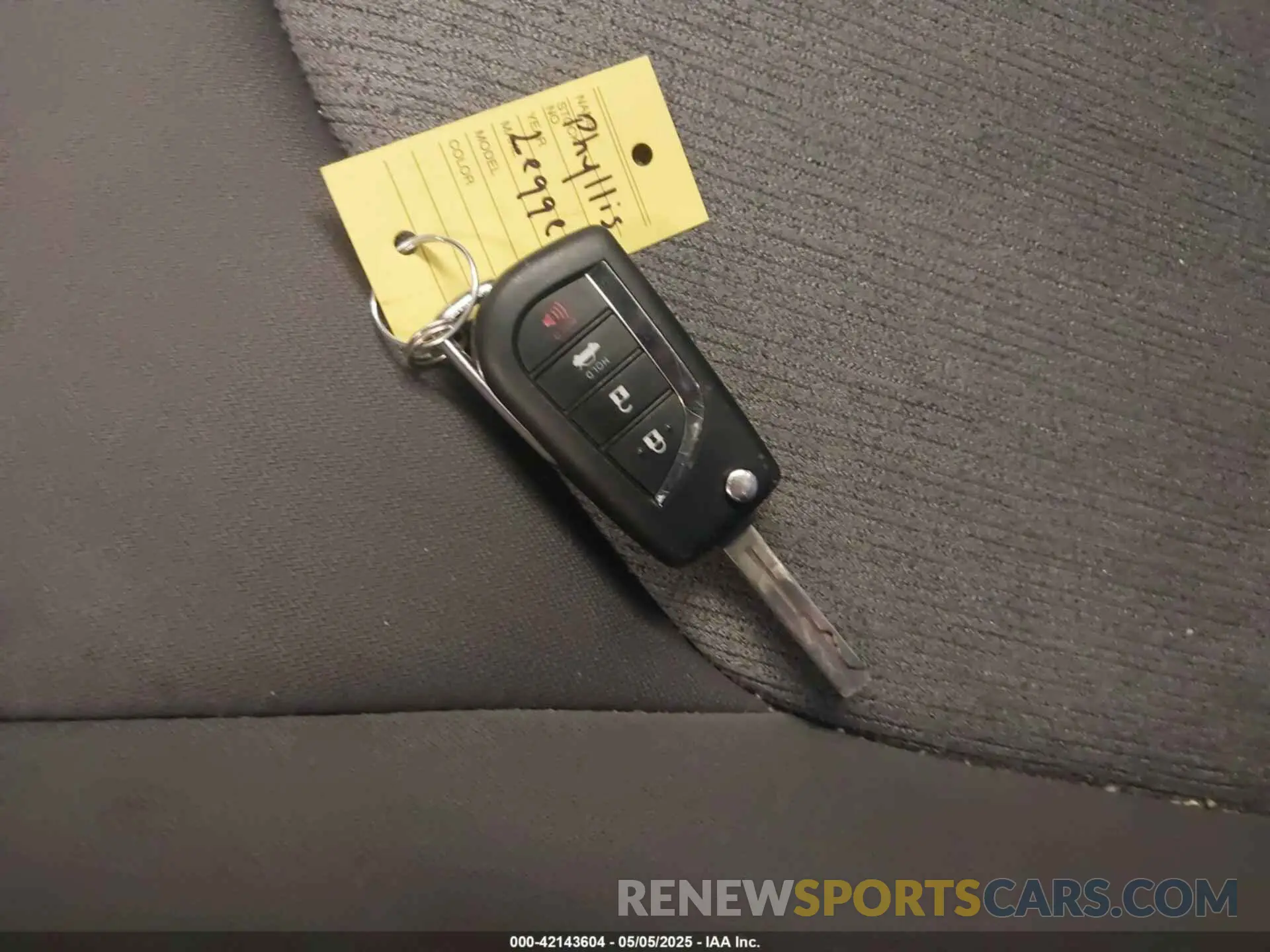 11 Photograph of a damaged car 4T1B11HK9KU706344 TOYOTA CAMRY 2019