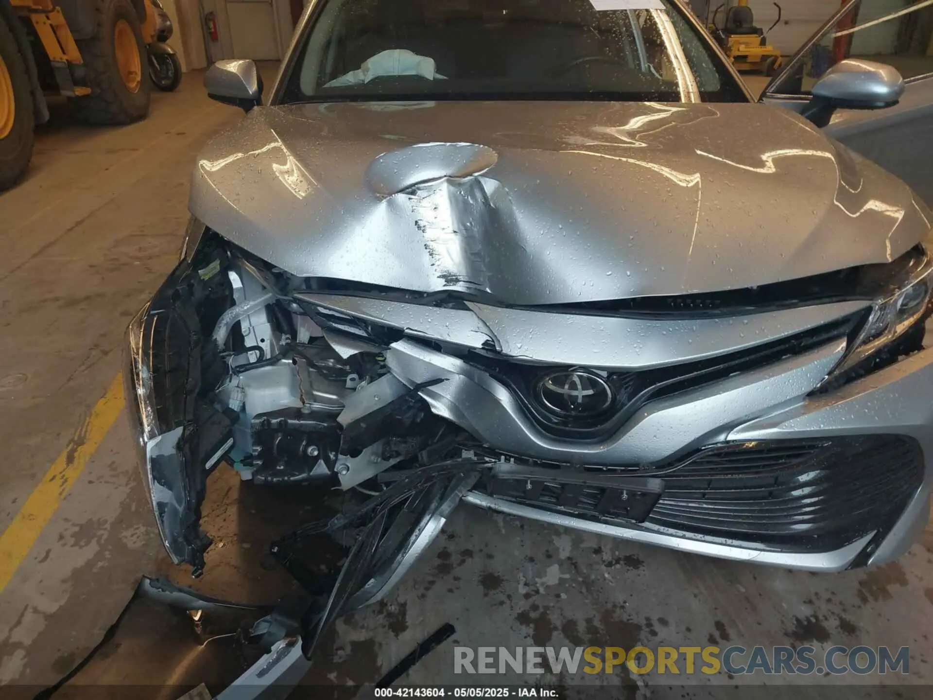 6 Photograph of a damaged car 4T1B11HK9KU706344 TOYOTA CAMRY 2019