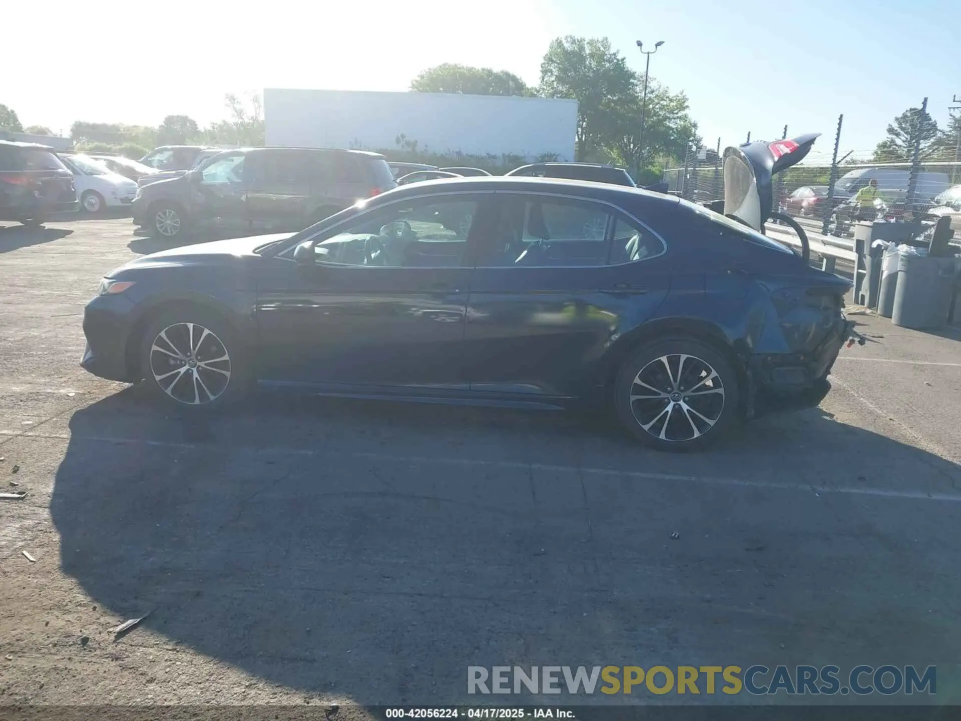 14 Фотография поврежденного автомобиля 4T1B11HK9KU706750 TOYOTA CAMRY 2019