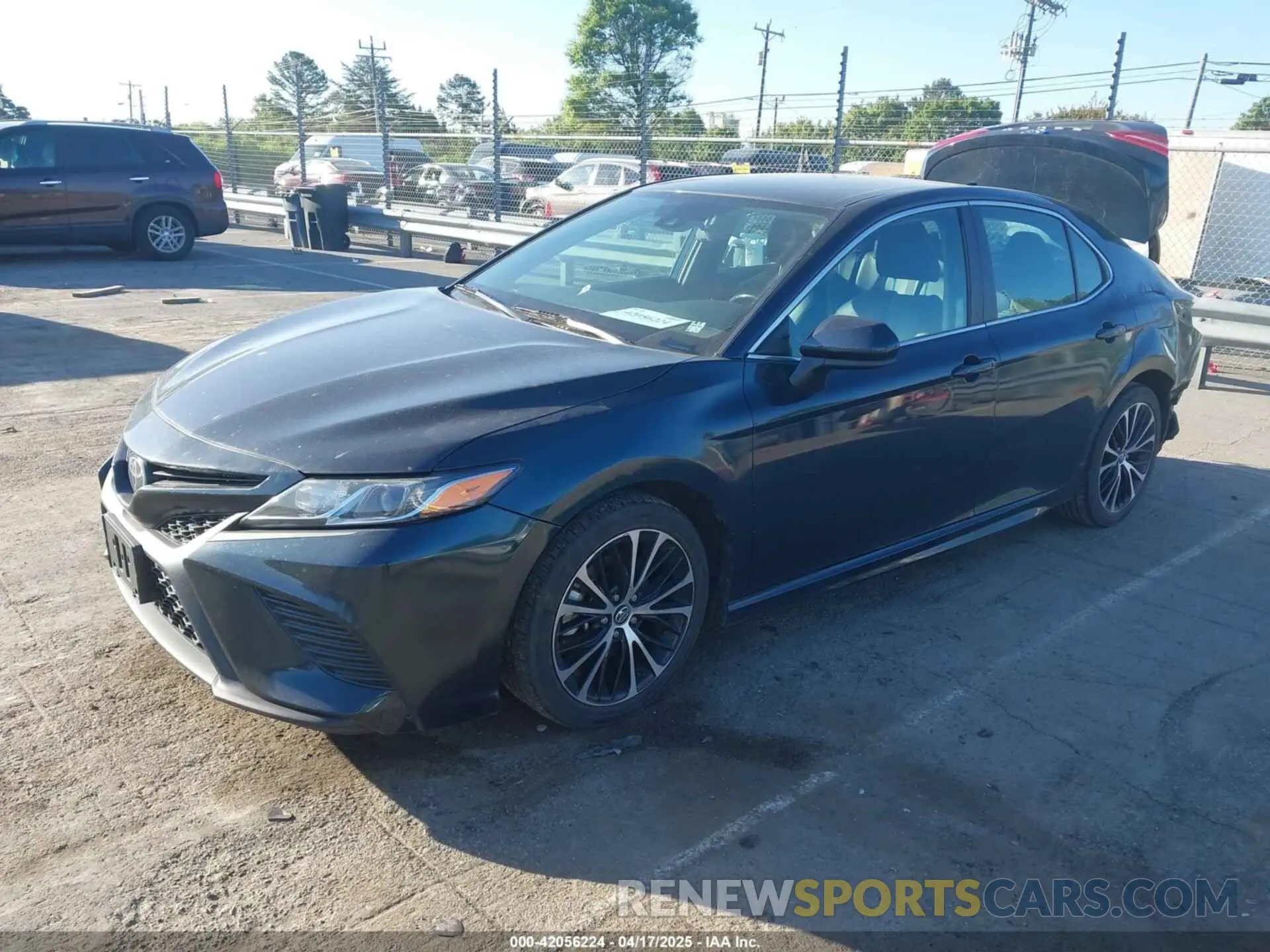 2 Фотография поврежденного автомобиля 4T1B11HK9KU706750 TOYOTA CAMRY 2019