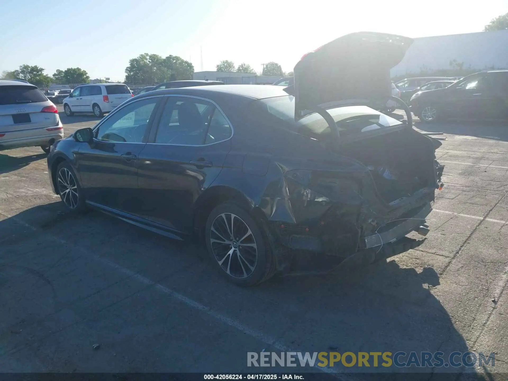 3 Фотография поврежденного автомобиля 4T1B11HK9KU706750 TOYOTA CAMRY 2019