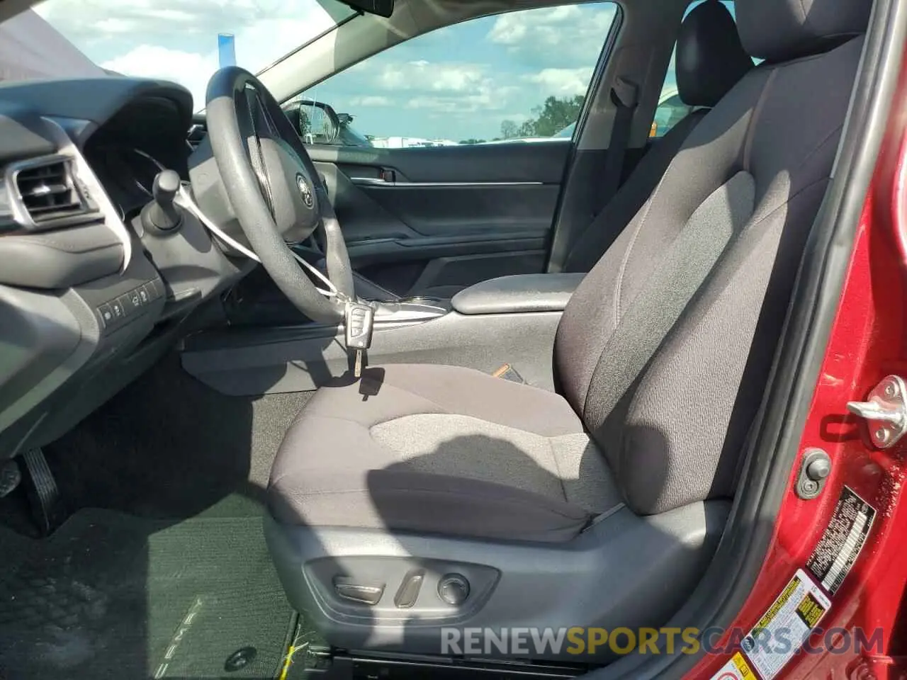 7 Photograph of a damaged car 4T1B11HK9KU707171 TOYOTA CAMRY 2019