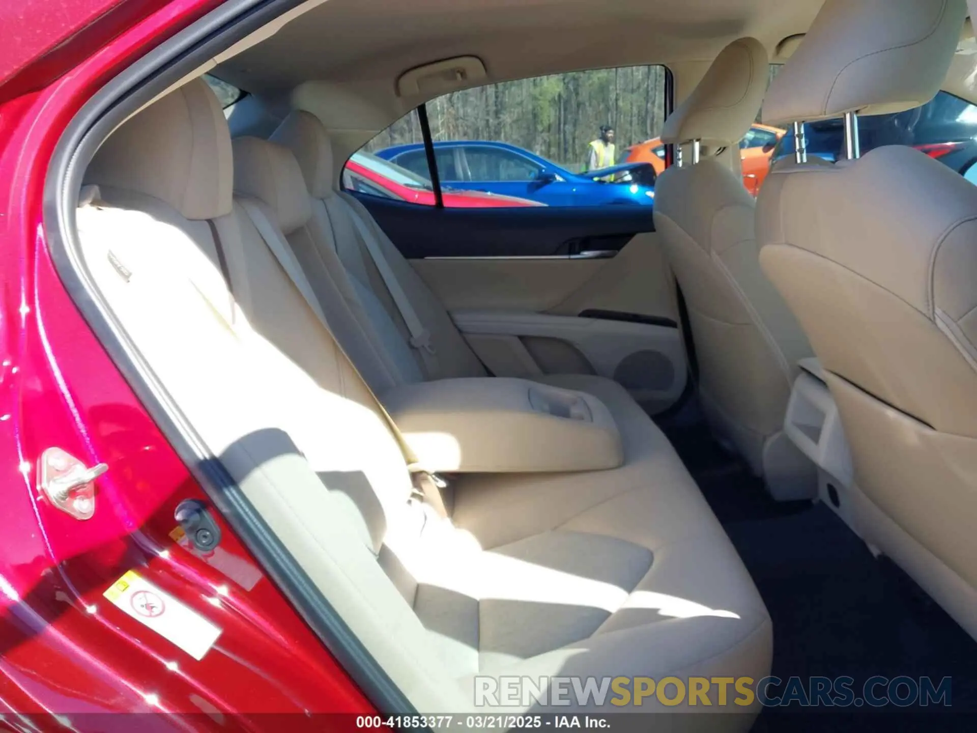 8 Фотография поврежденного автомобиля 4T1B11HK9KU708126 TOYOTA CAMRY 2019