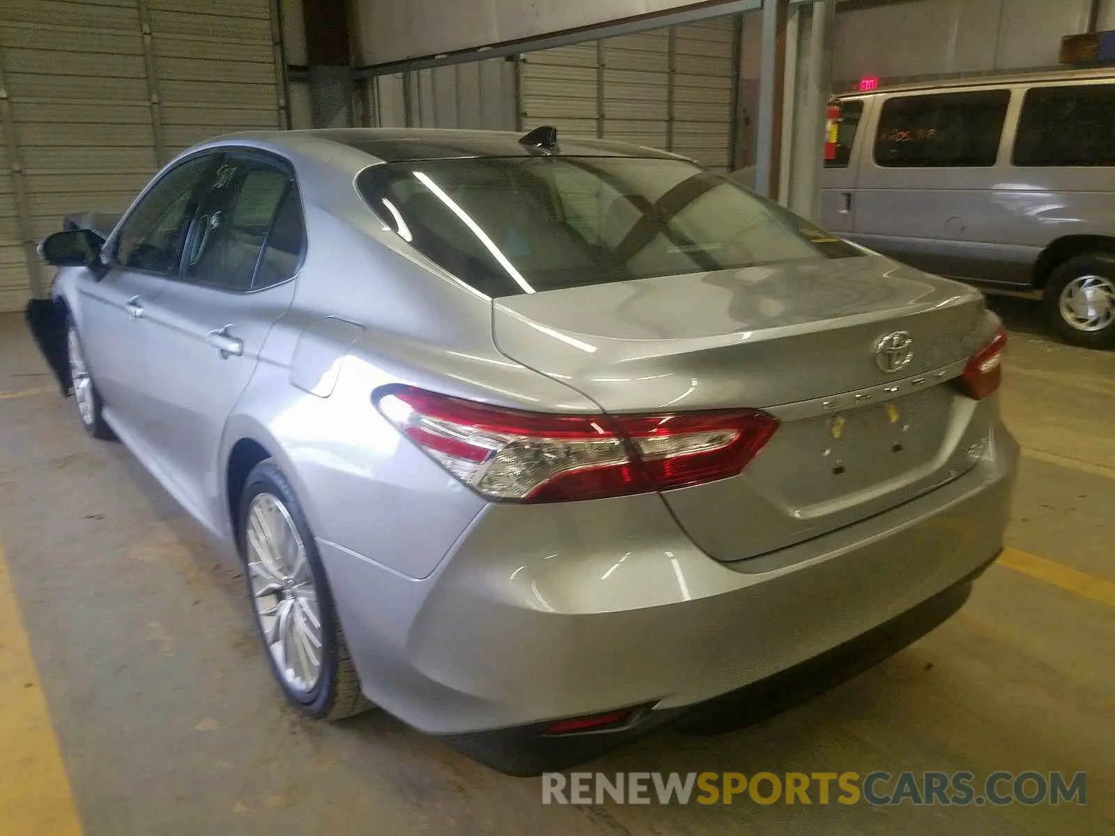 3 Photograph of a damaged car 4T1B11HK9KU711527 TOYOTA CAMRY 2019