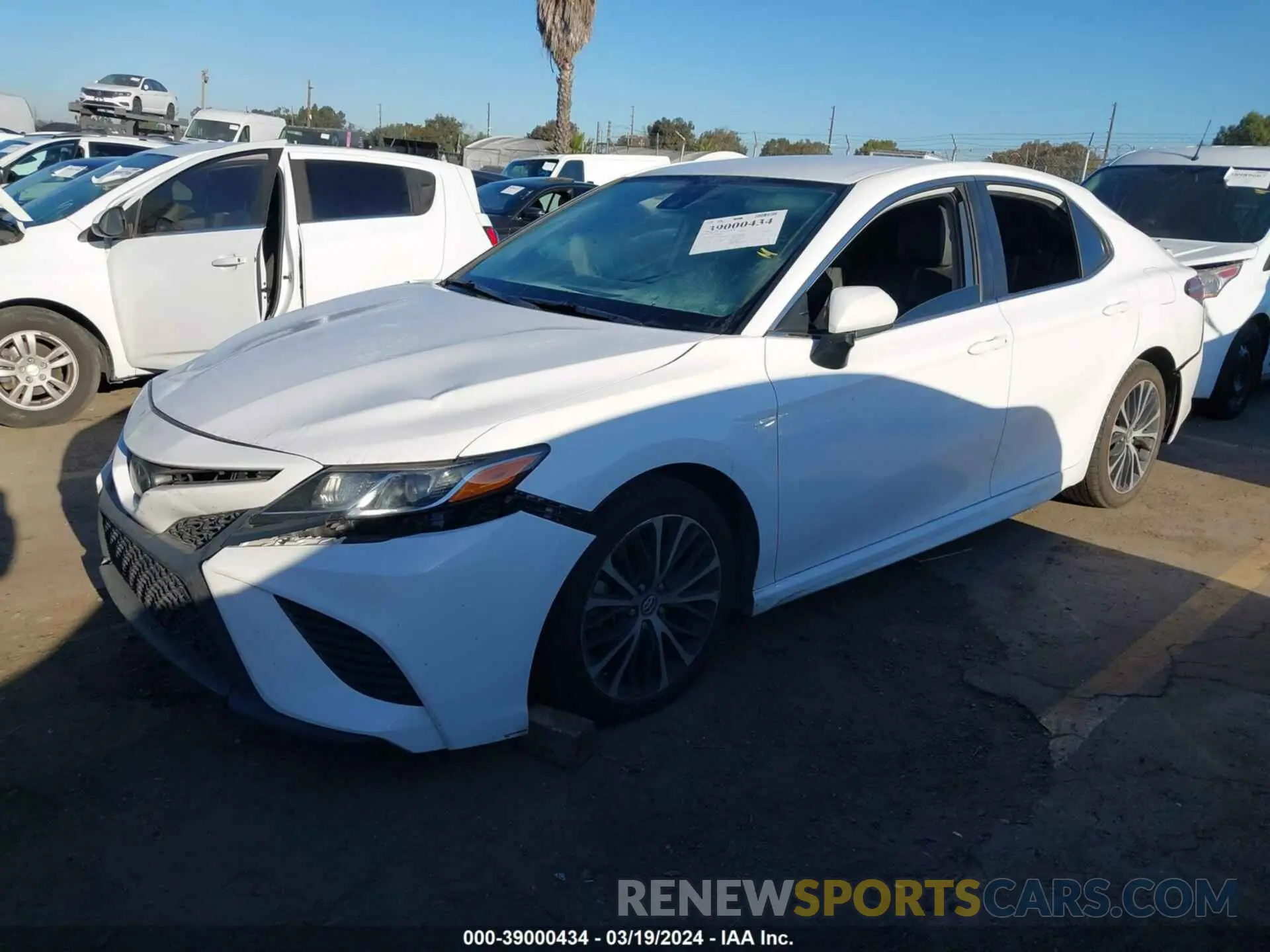 2 Фотография поврежденного автомобиля 4T1B11HK9KU720969 TOYOTA CAMRY 2019