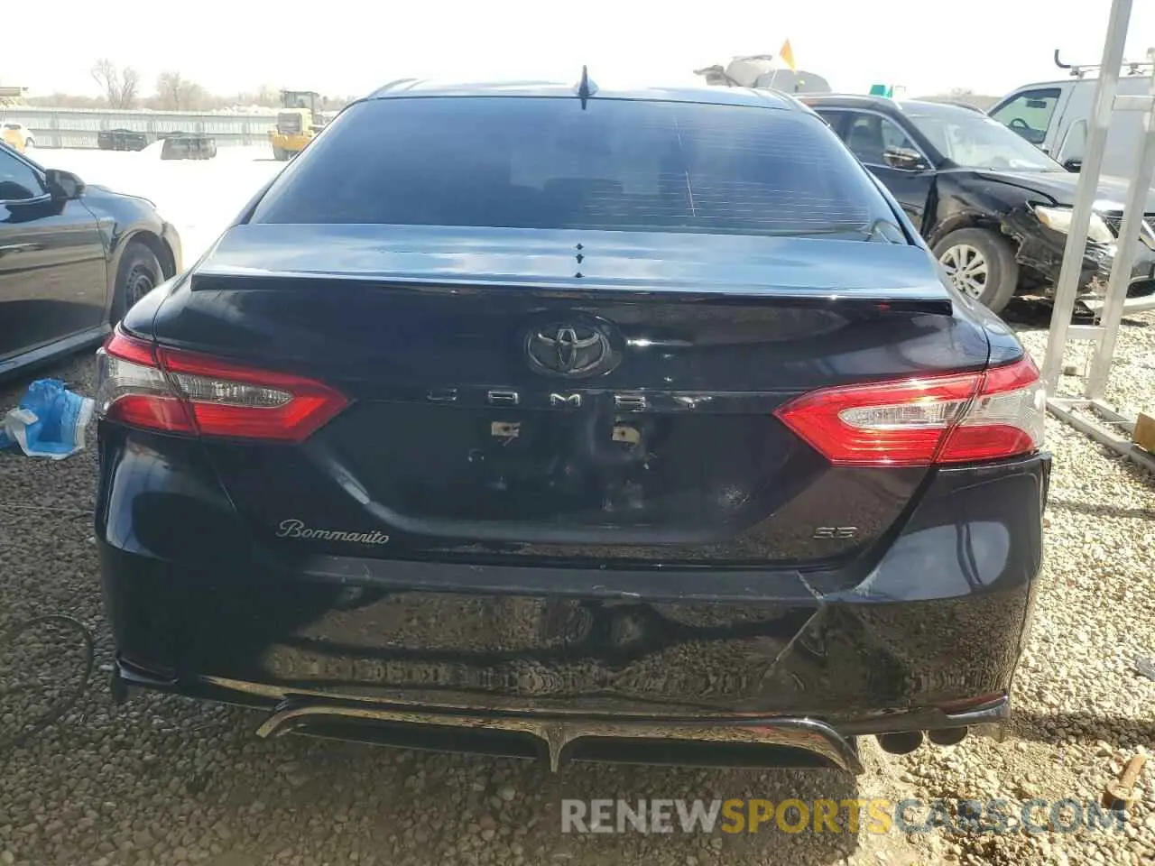 6 Photograph of a damaged car 4T1B11HK9KU723144 TOYOTA CAMRY 2019