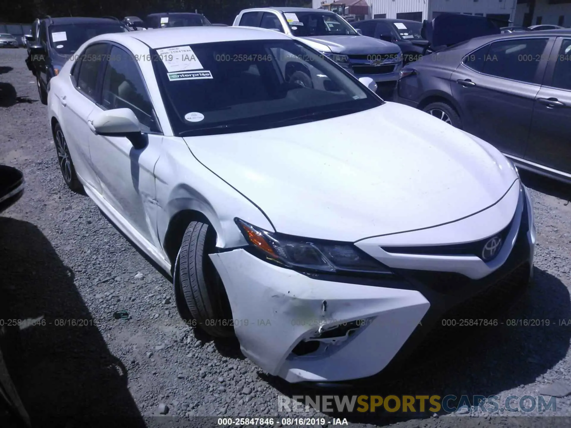 1 Photograph of a damaged car 4T1B11HK9KU727646 TOYOTA CAMRY 2019