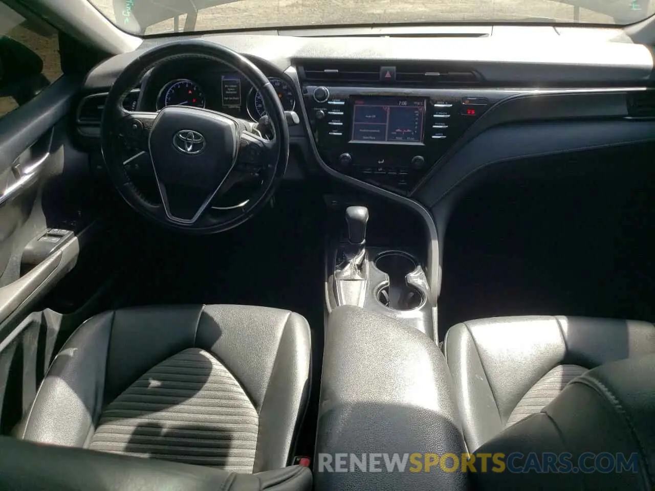 8 Photograph of a damaged car 4T1B11HK9KU735410 TOYOTA CAMRY 2019