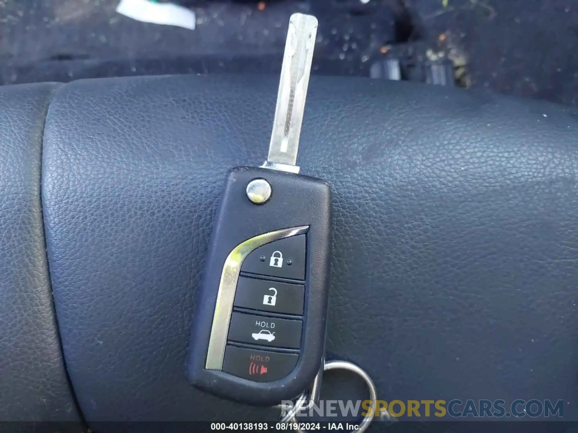 11 Photograph of a damaged car 4T1B11HK9KU740204 TOYOTA CAMRY 2019