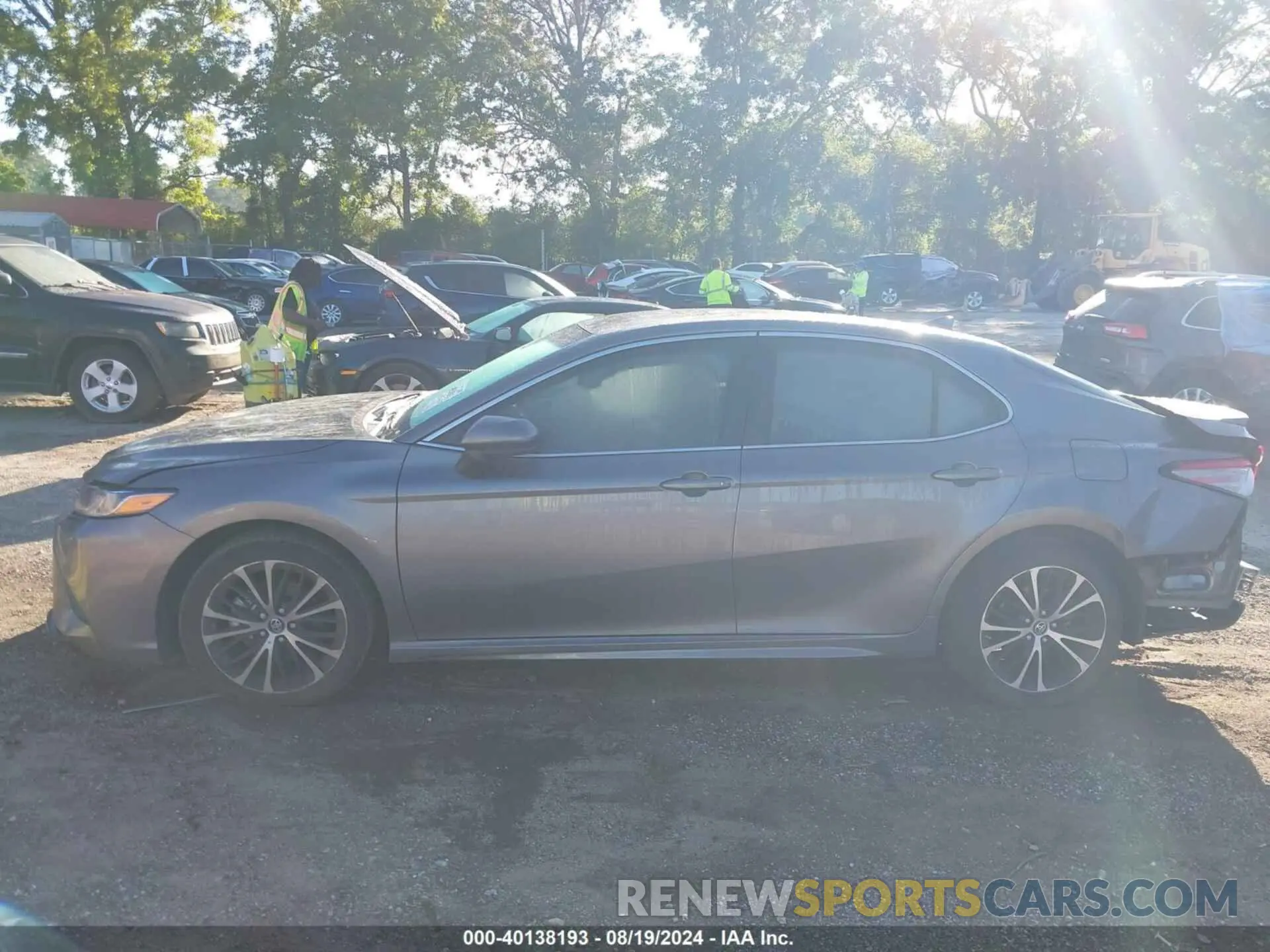 14 Photograph of a damaged car 4T1B11HK9KU740204 TOYOTA CAMRY 2019