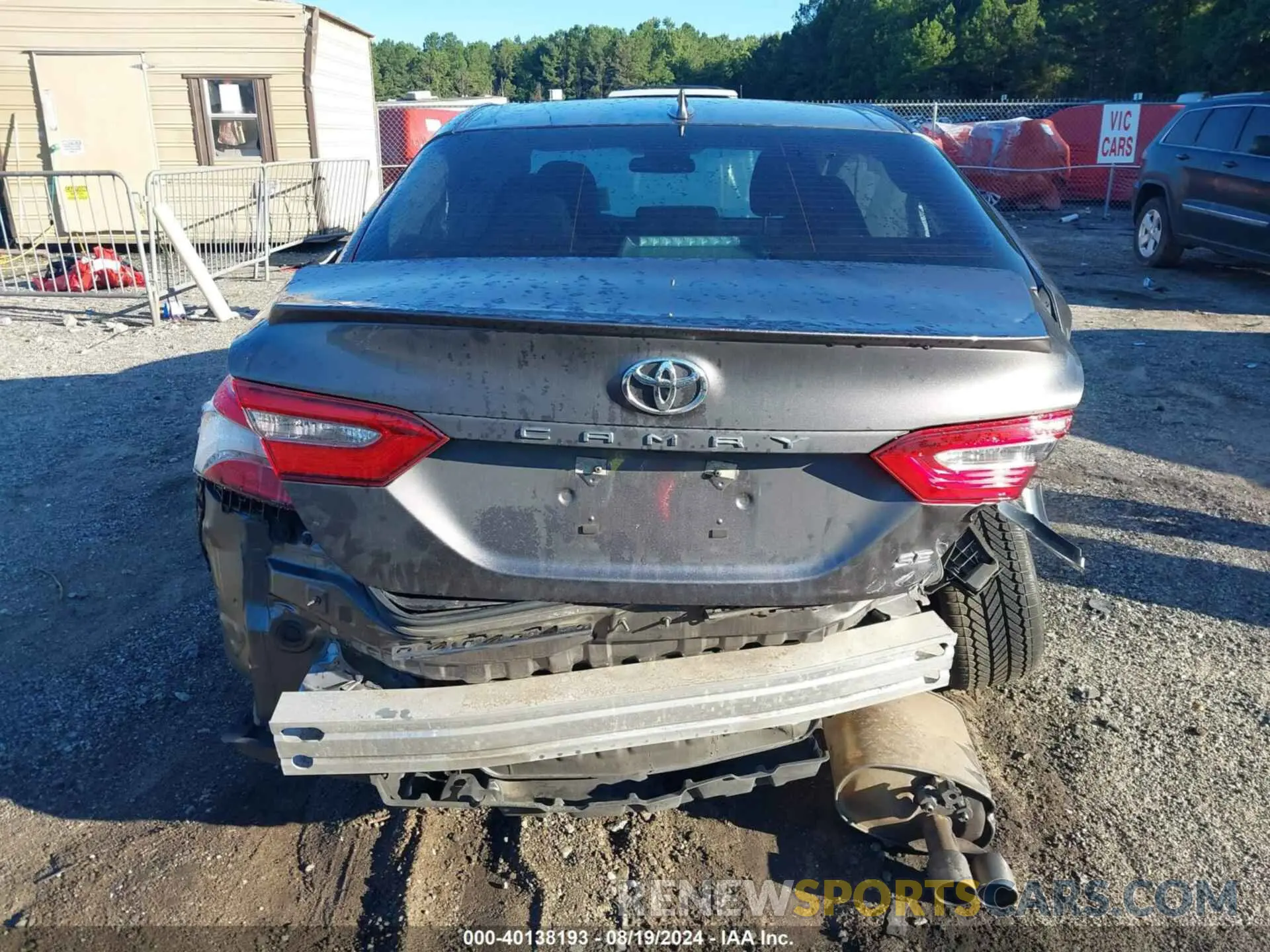 16 Photograph of a damaged car 4T1B11HK9KU740204 TOYOTA CAMRY 2019