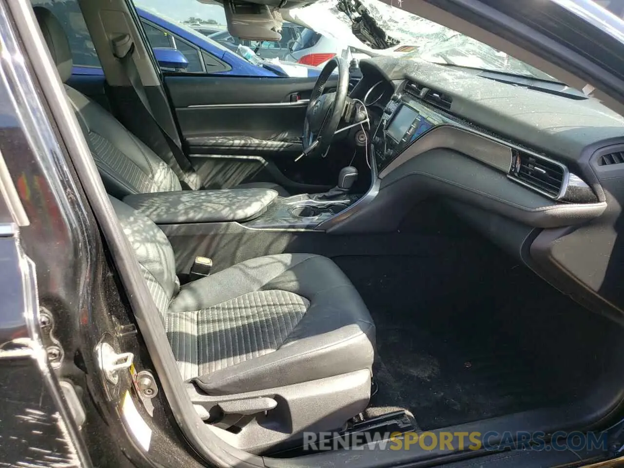 5 Photograph of a damaged car 4T1B11HK9KU740896 TOYOTA CAMRY 2019