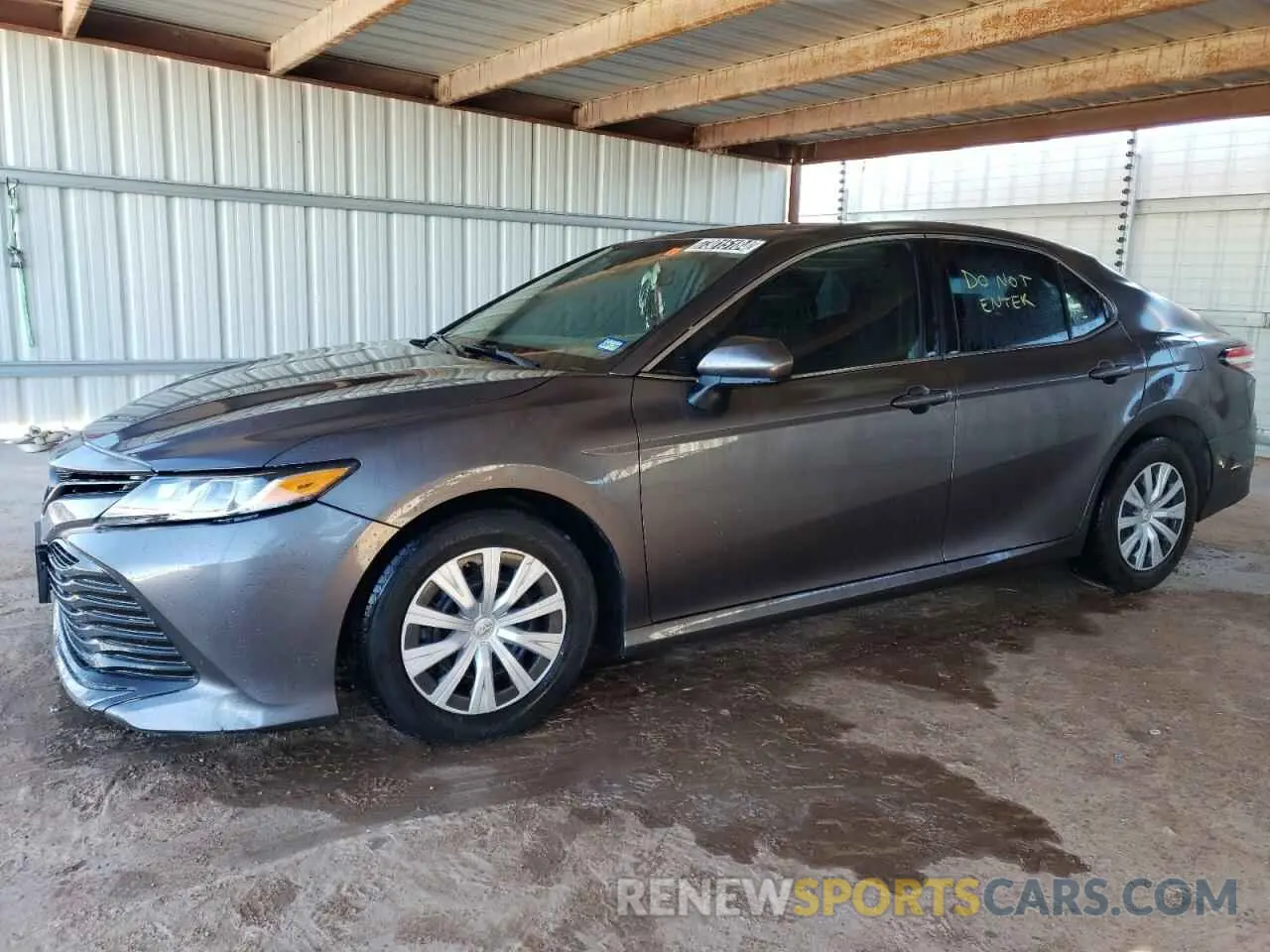 1 Photograph of a damaged car 4T1B11HK9KU760646 TOYOTA CAMRY 2019