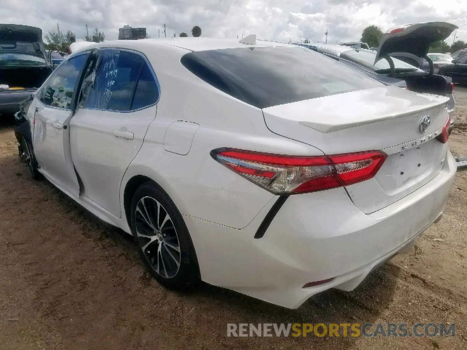 3 Photograph of a damaged car 4T1B11HK9KU763787 TOYOTA CAMRY 2019