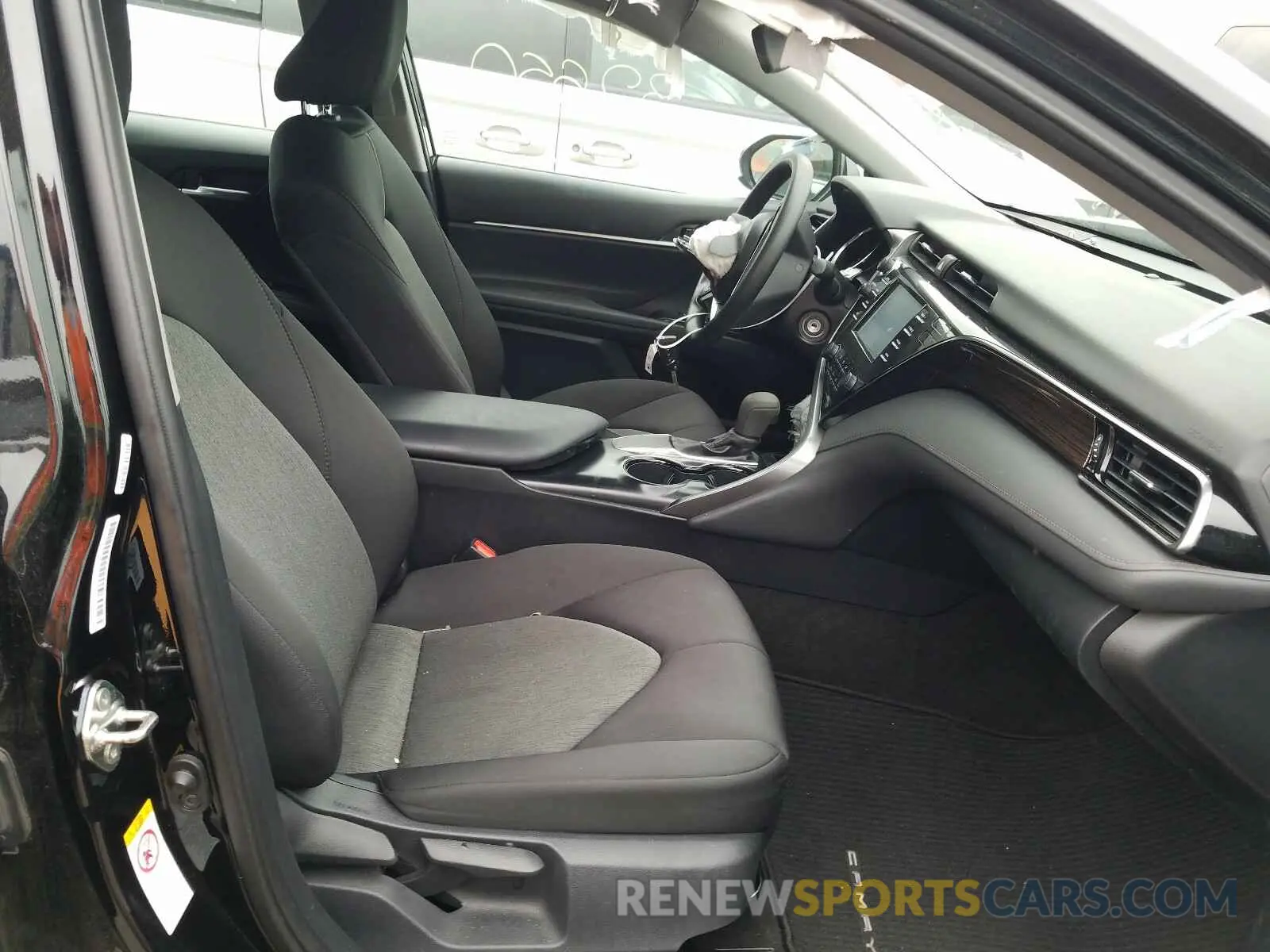 5 Photograph of a damaged car 4T1B11HK9KU767743 TOYOTA CAMRY 2019